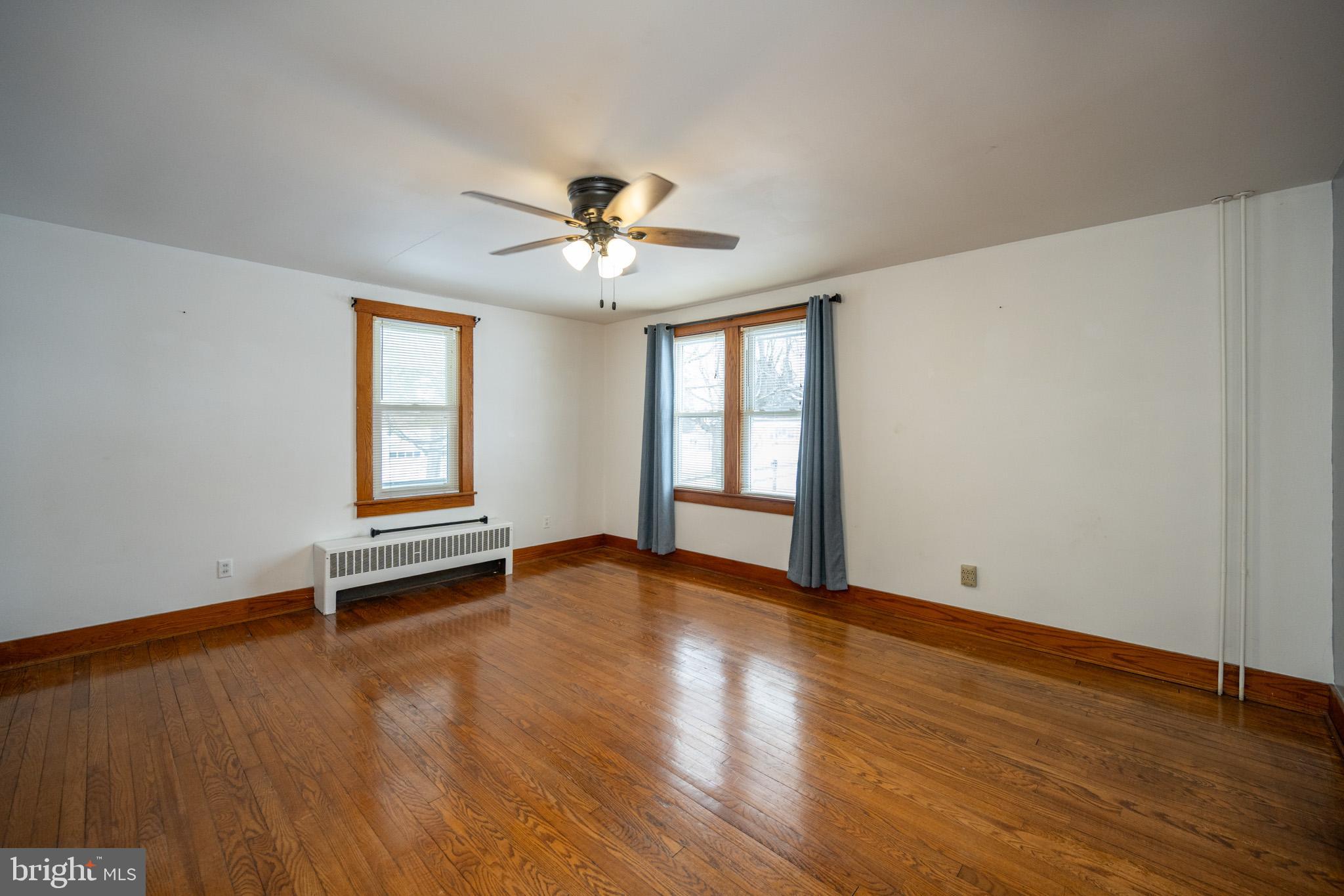 LOCH LYNN - Residential