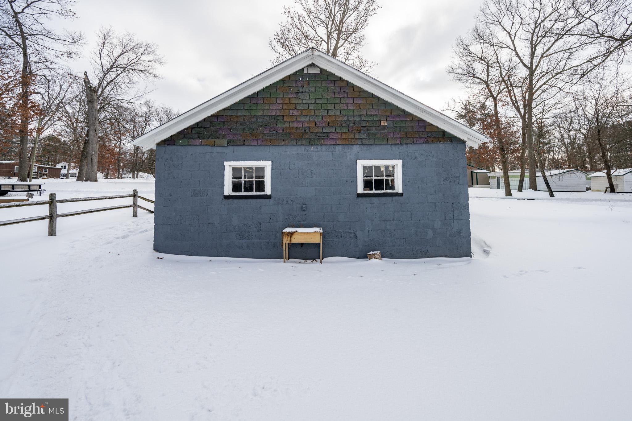 LOCH LYNN - Residential