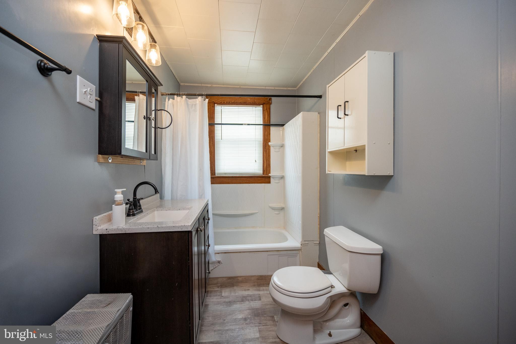 LOCH LYNN - Residential