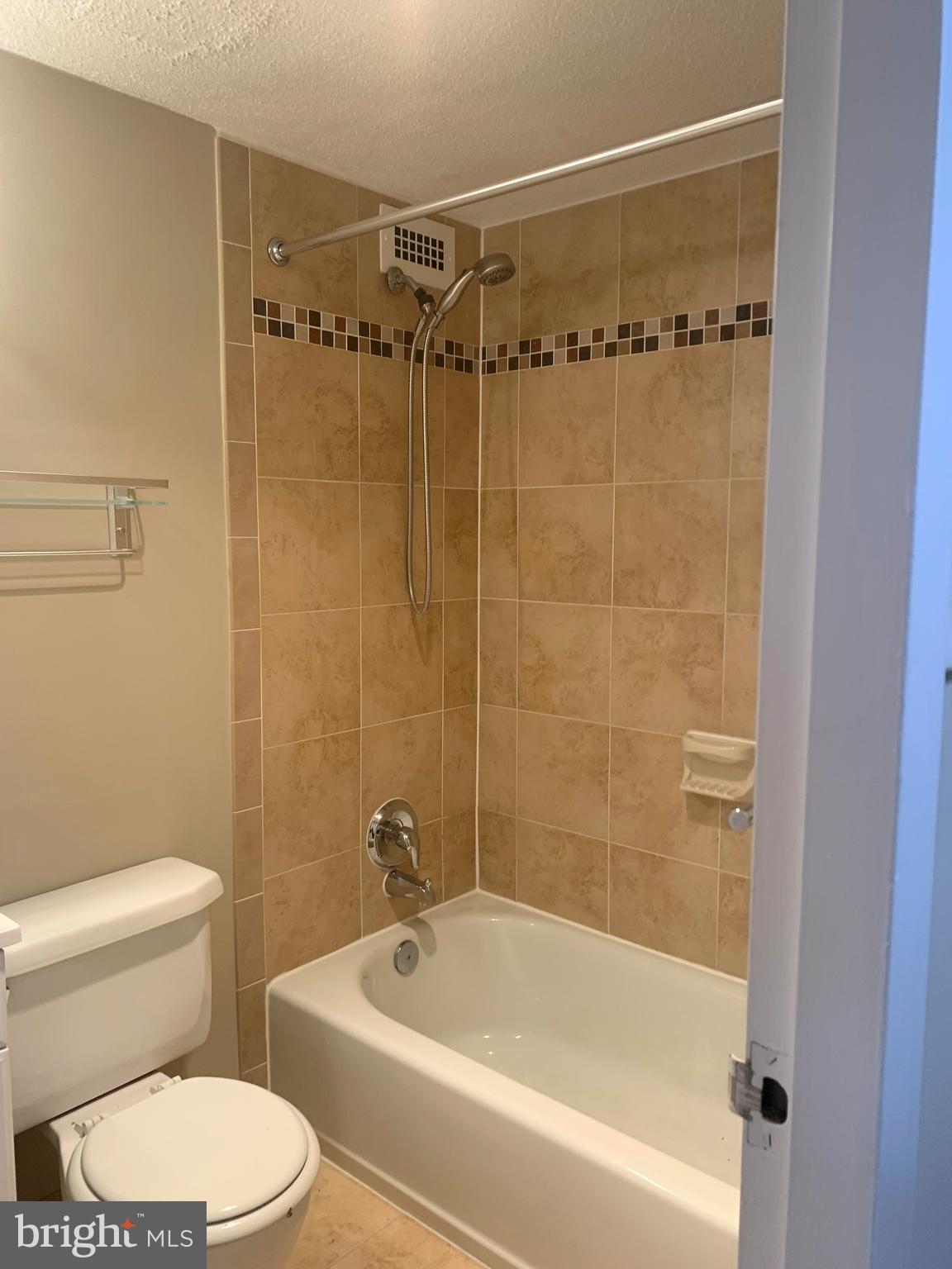 CIRCLE CONDOMINIUMS - Residential Lease