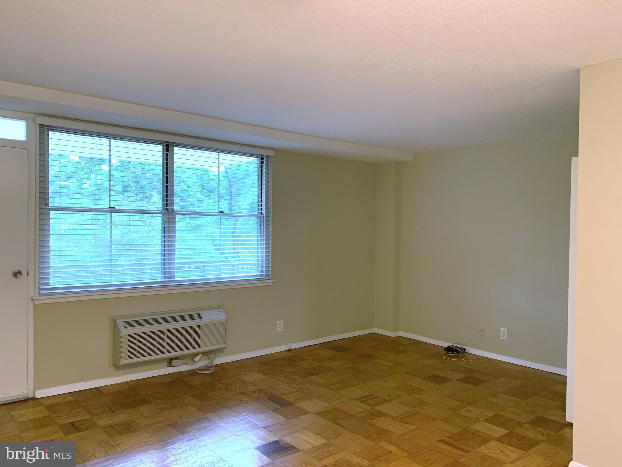 CIRCLE CONDOMINIUMS - Residential Lease