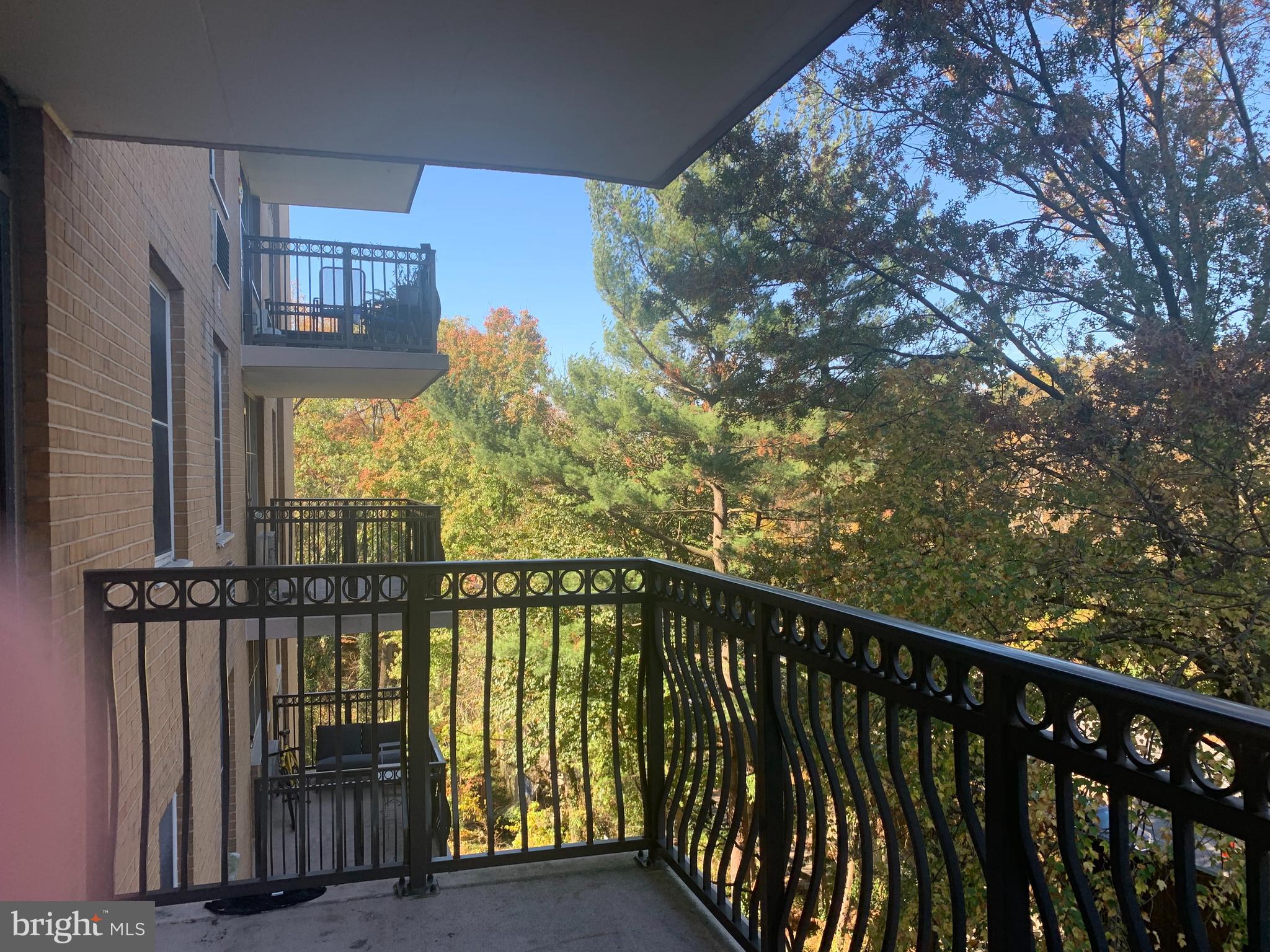 CIRCLE CONDOMINIUMS - Residential Lease