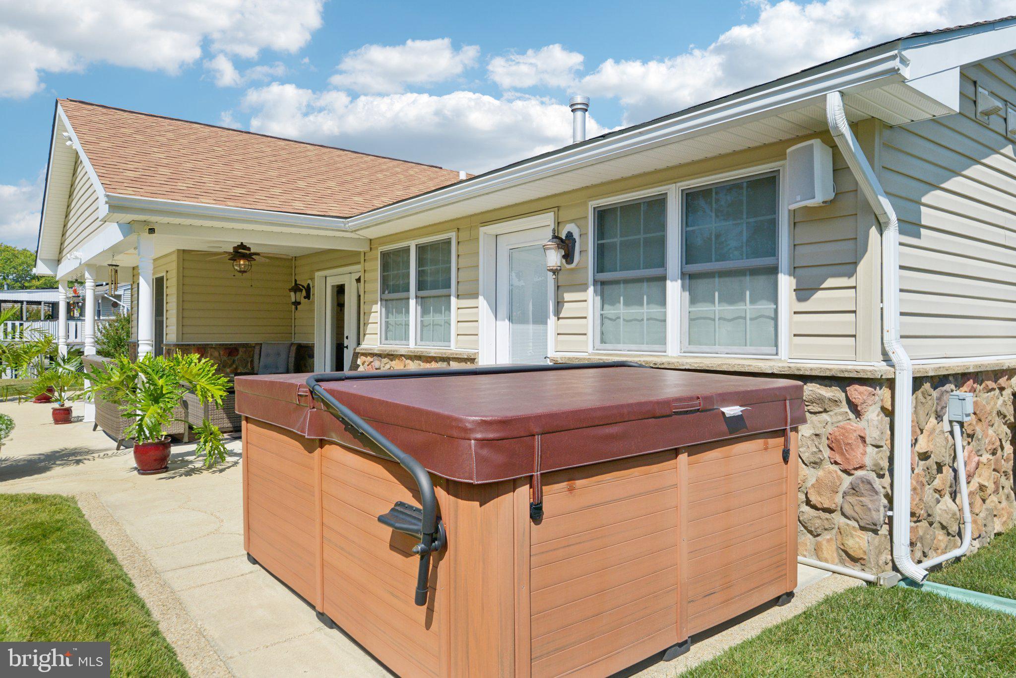 CAVALIER COUNTRY - Residential