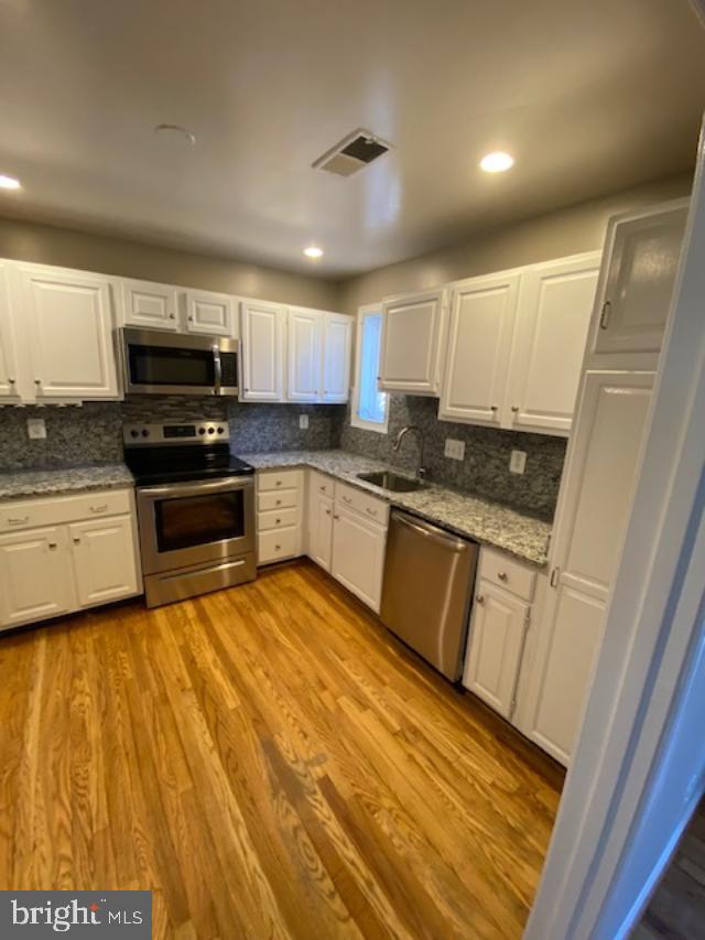 KENWOOD FOREST - Residential Lease