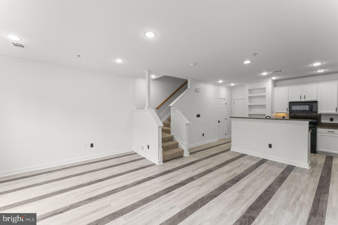 42261 TERRAZZO TERRACE