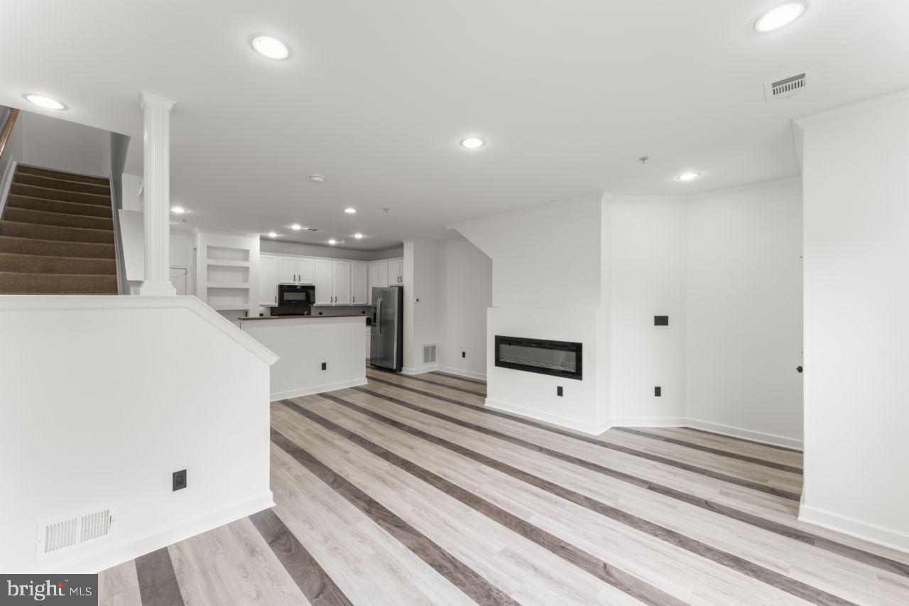 42261 TERRAZZO TERRACE