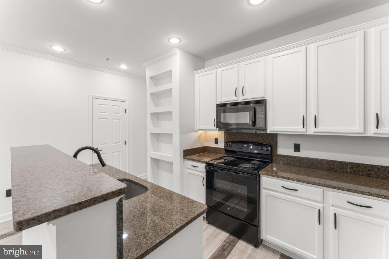 AMBER SPRING CONDOMINIUMS - Residential