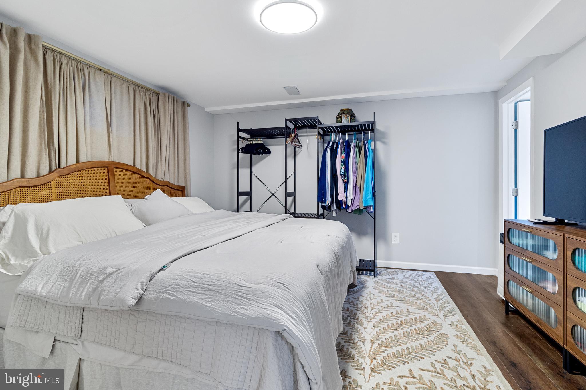 BROAD CREEK - Residential