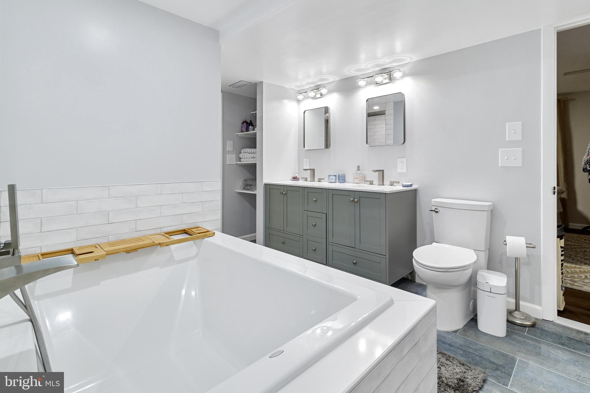 BROAD CREEK - Residential