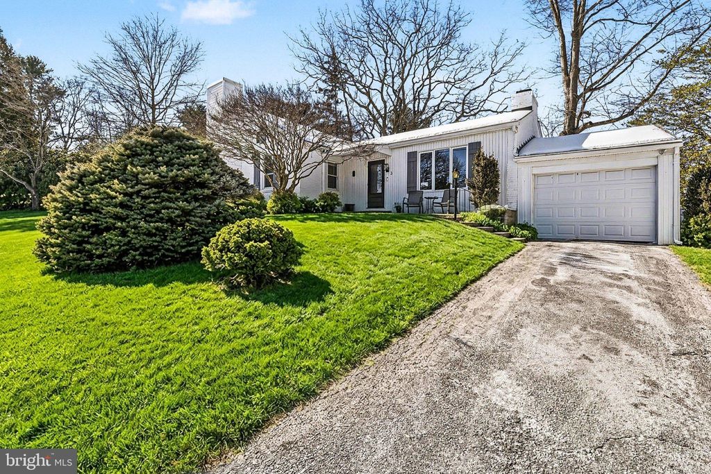 Photo of 3 Marbeth Hill, WESTMINSTER, MD 21157 (MLS # MDCR2032428)