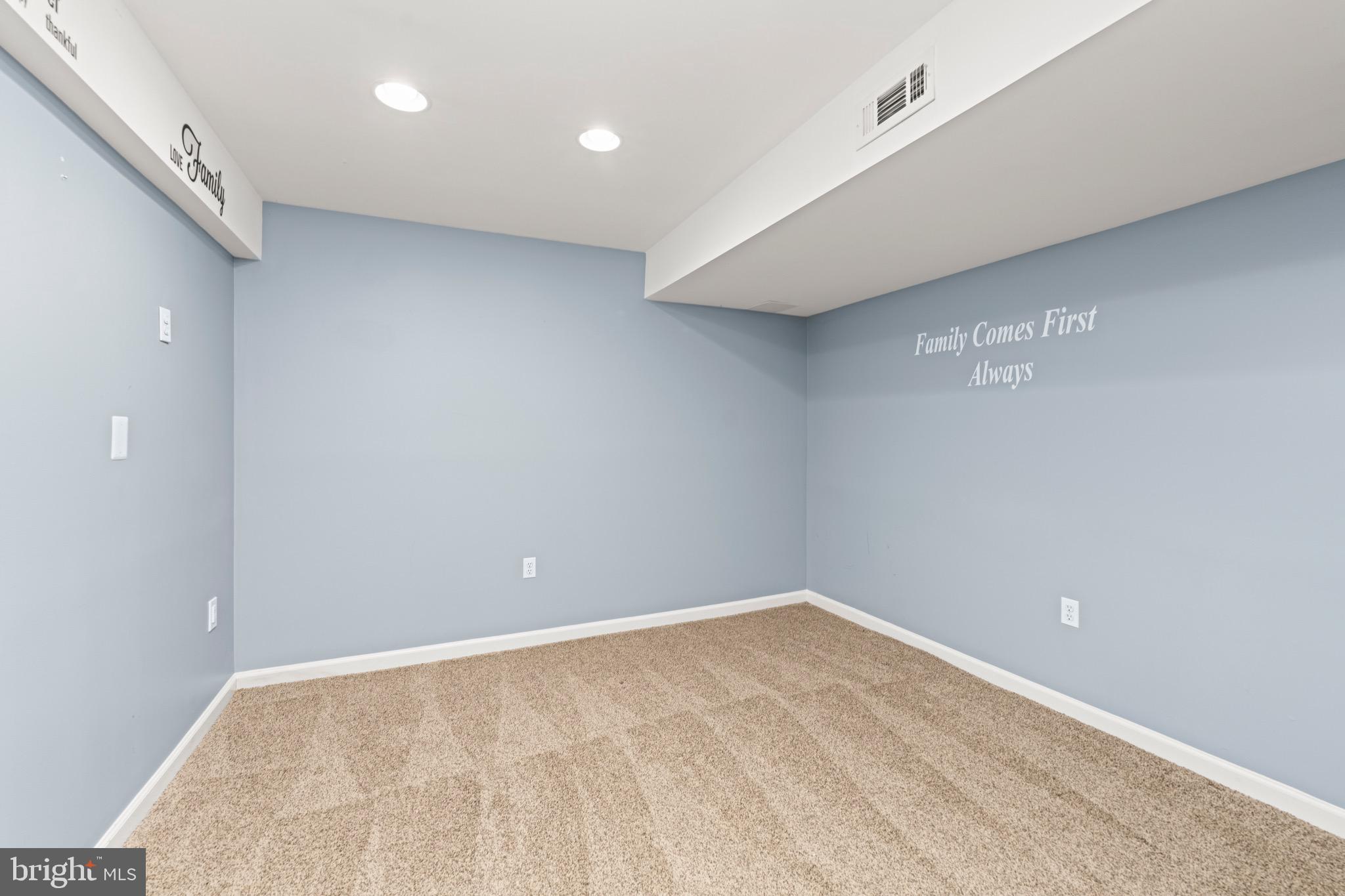 GOOSE POND ESTATES - Residential