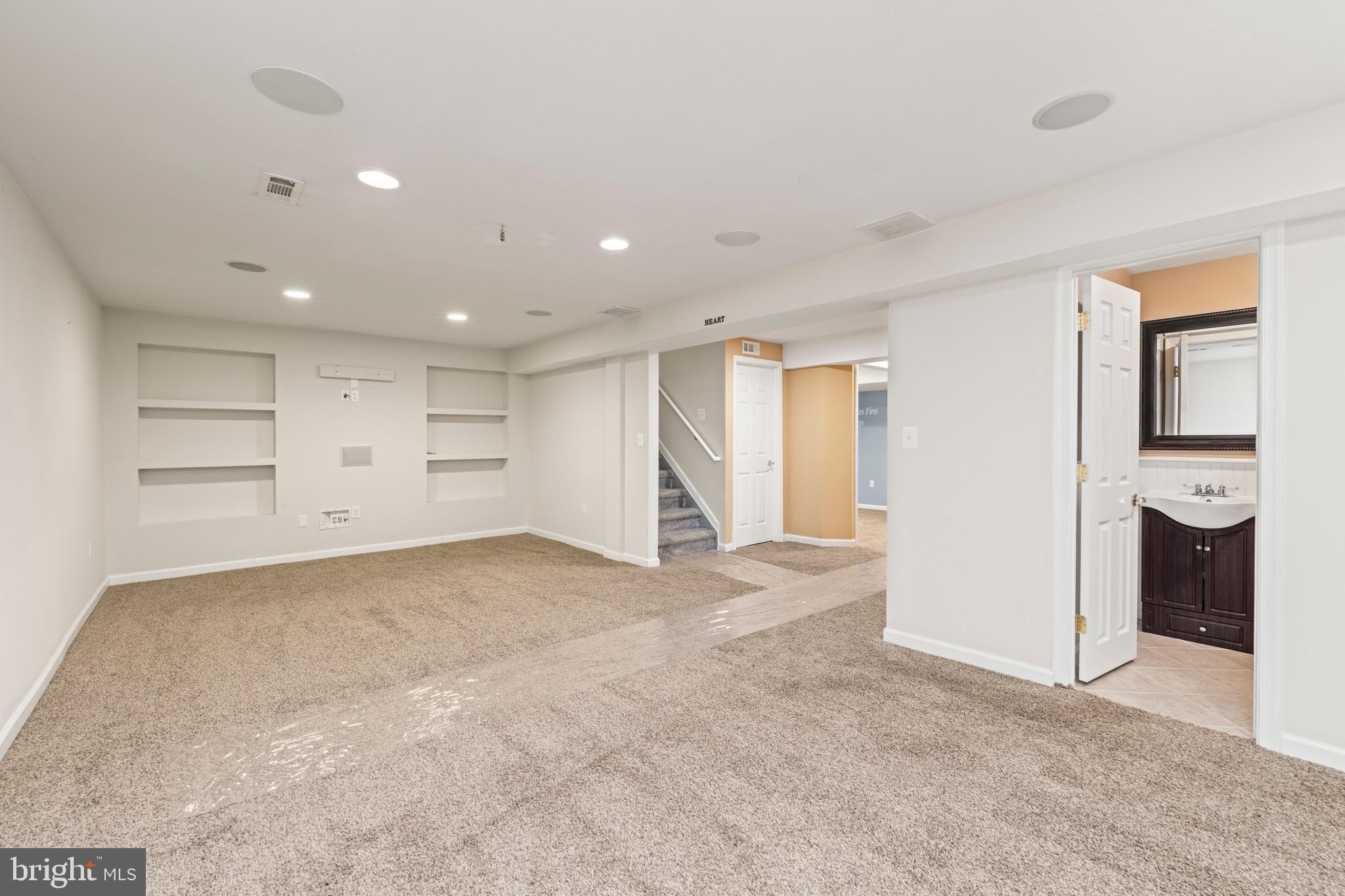 GOOSE POND ESTATES - Residential