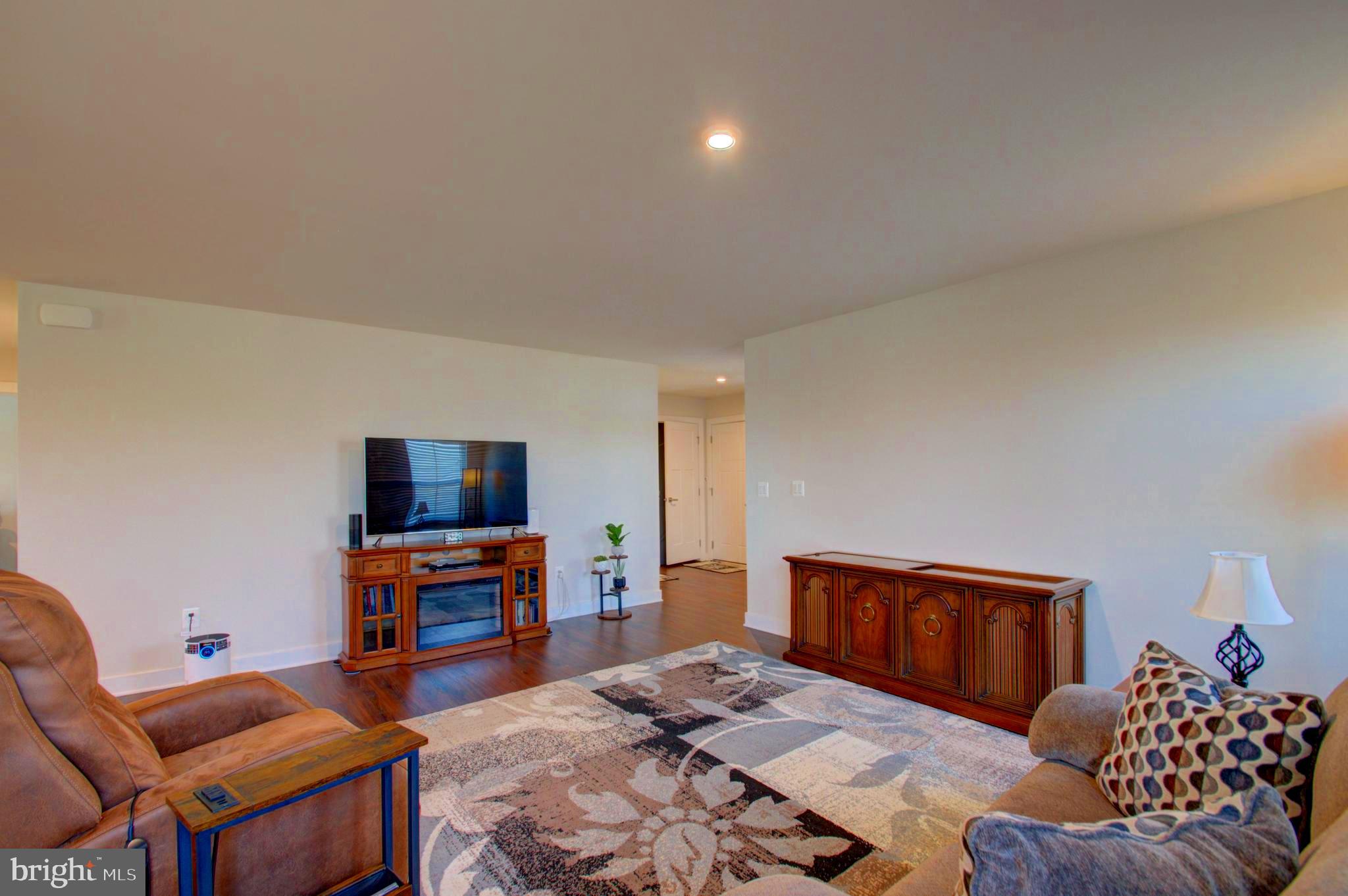 ARCADIA SPRINGS - Residential