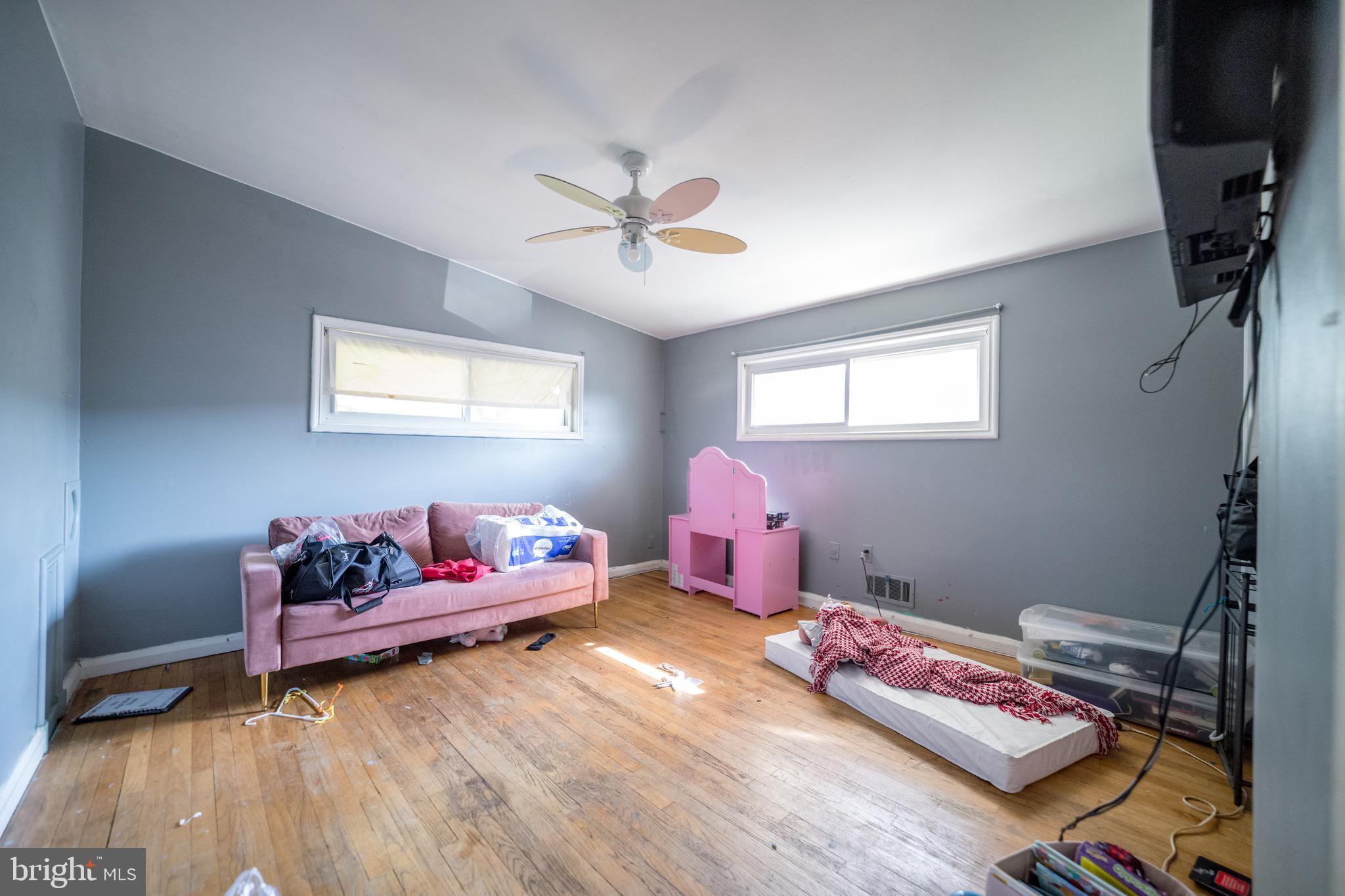 WILLIAMSBURG - Residential