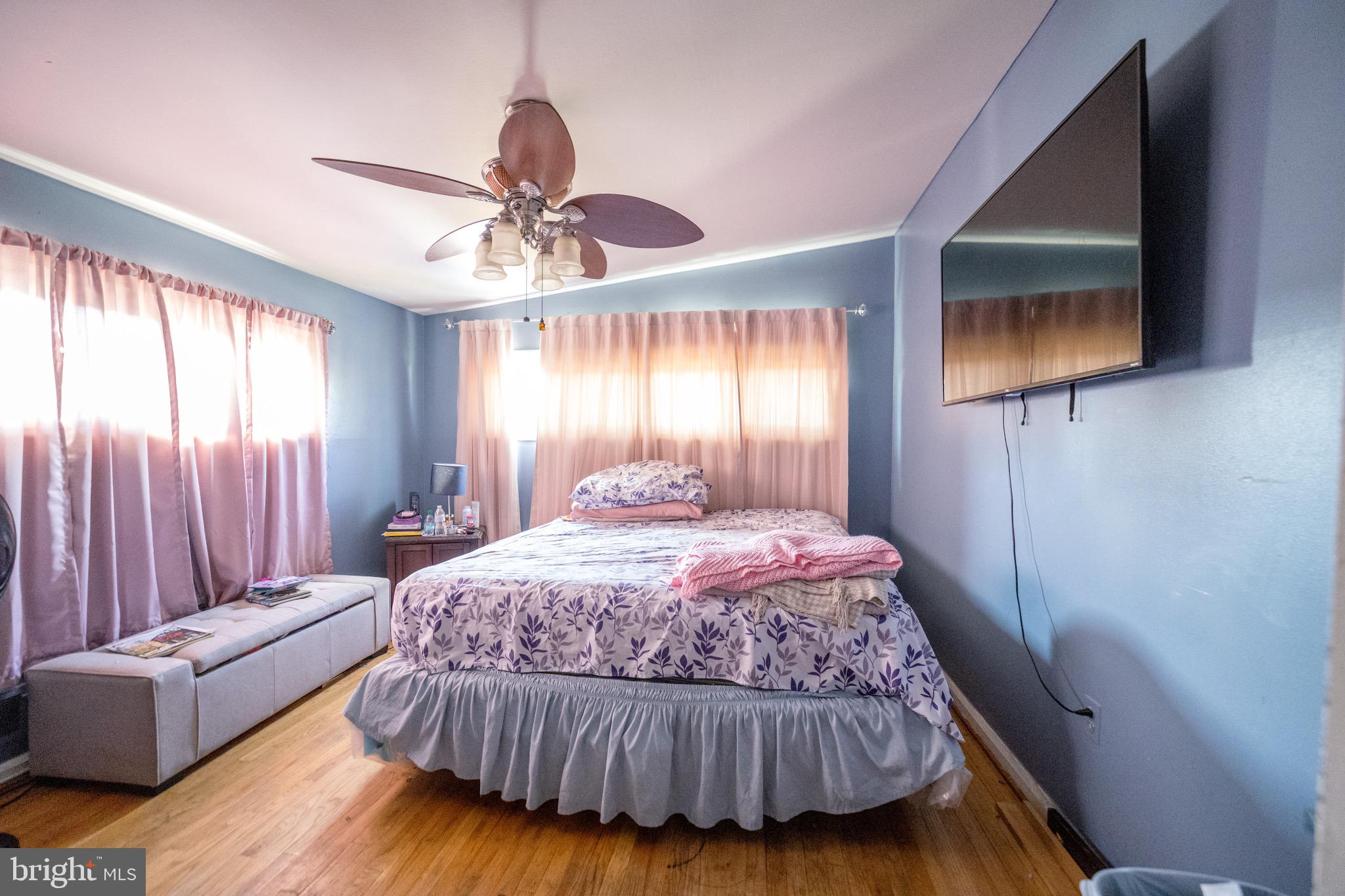 WILLIAMSBURG - Residential