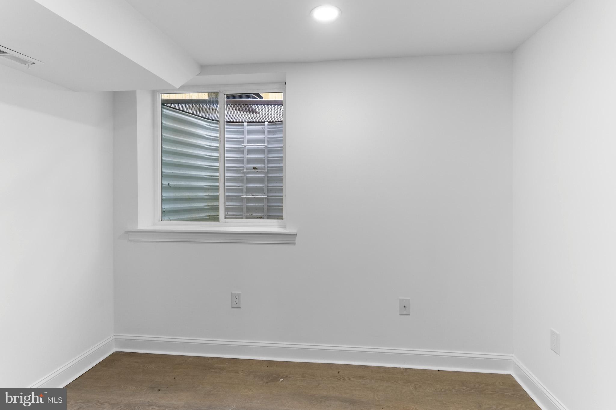 NORRIS SQUARE - Residential Lease