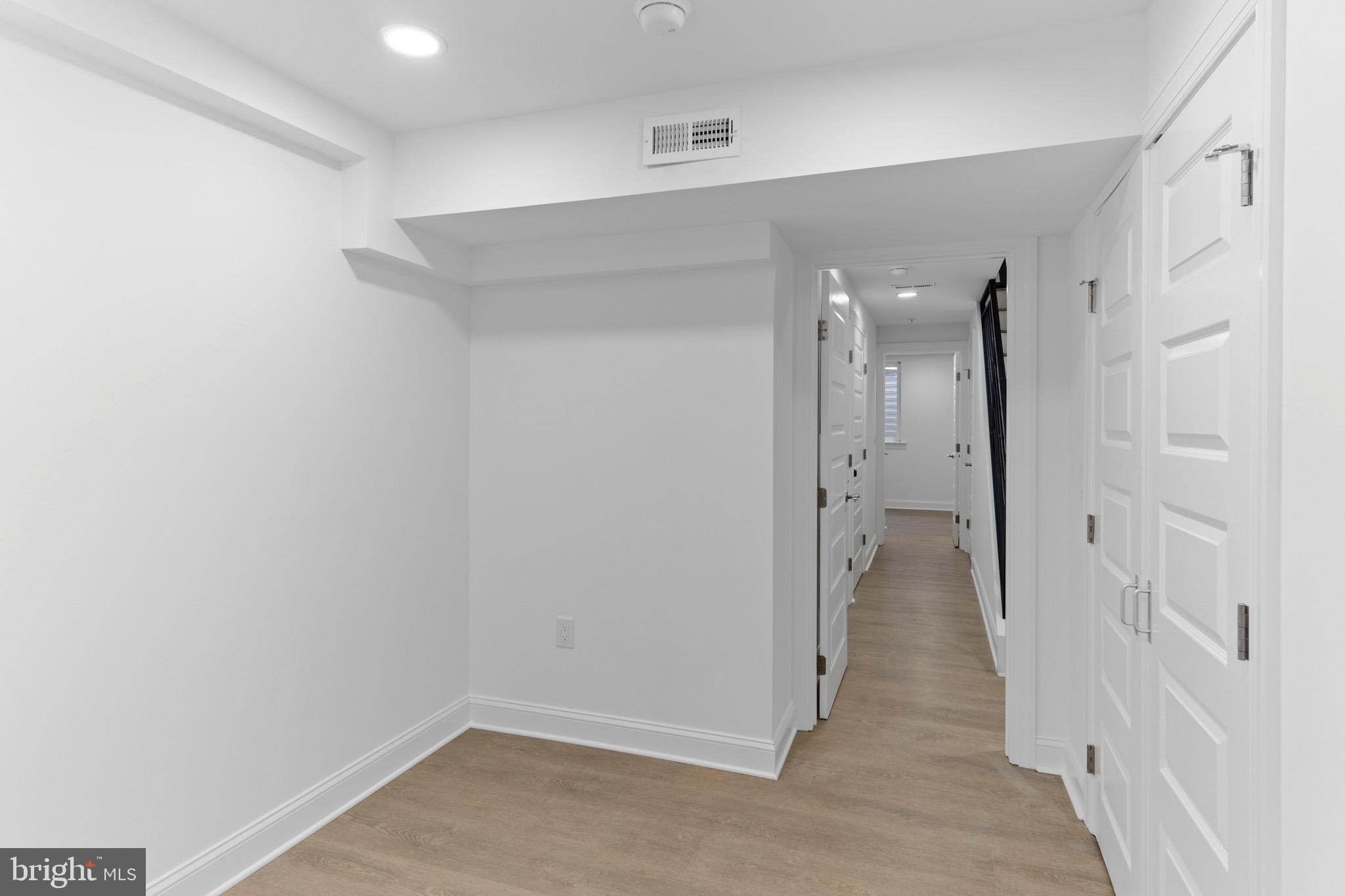 NORRIS SQUARE - Residential Lease