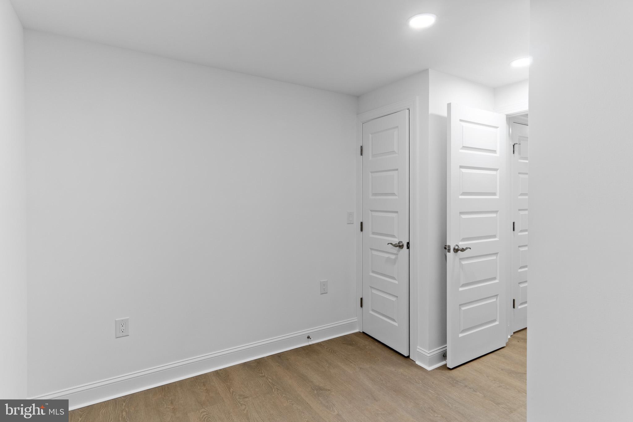 NORRIS SQUARE - Residential Lease