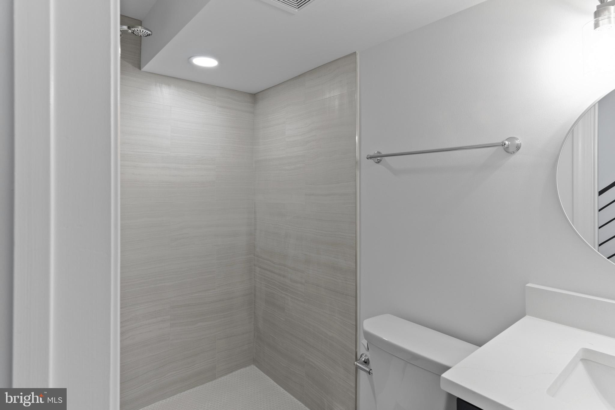 NORRIS SQUARE - Residential Lease