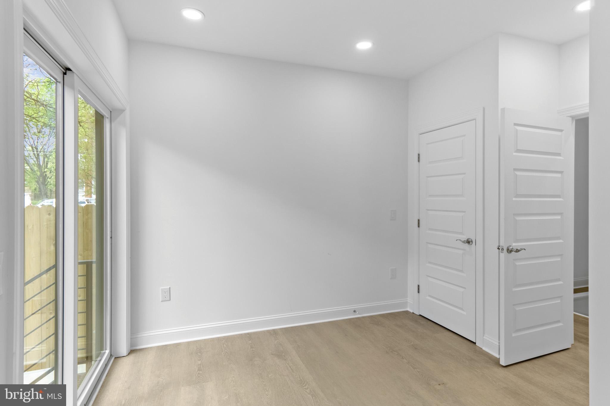 NORRIS SQUARE - Residential Lease