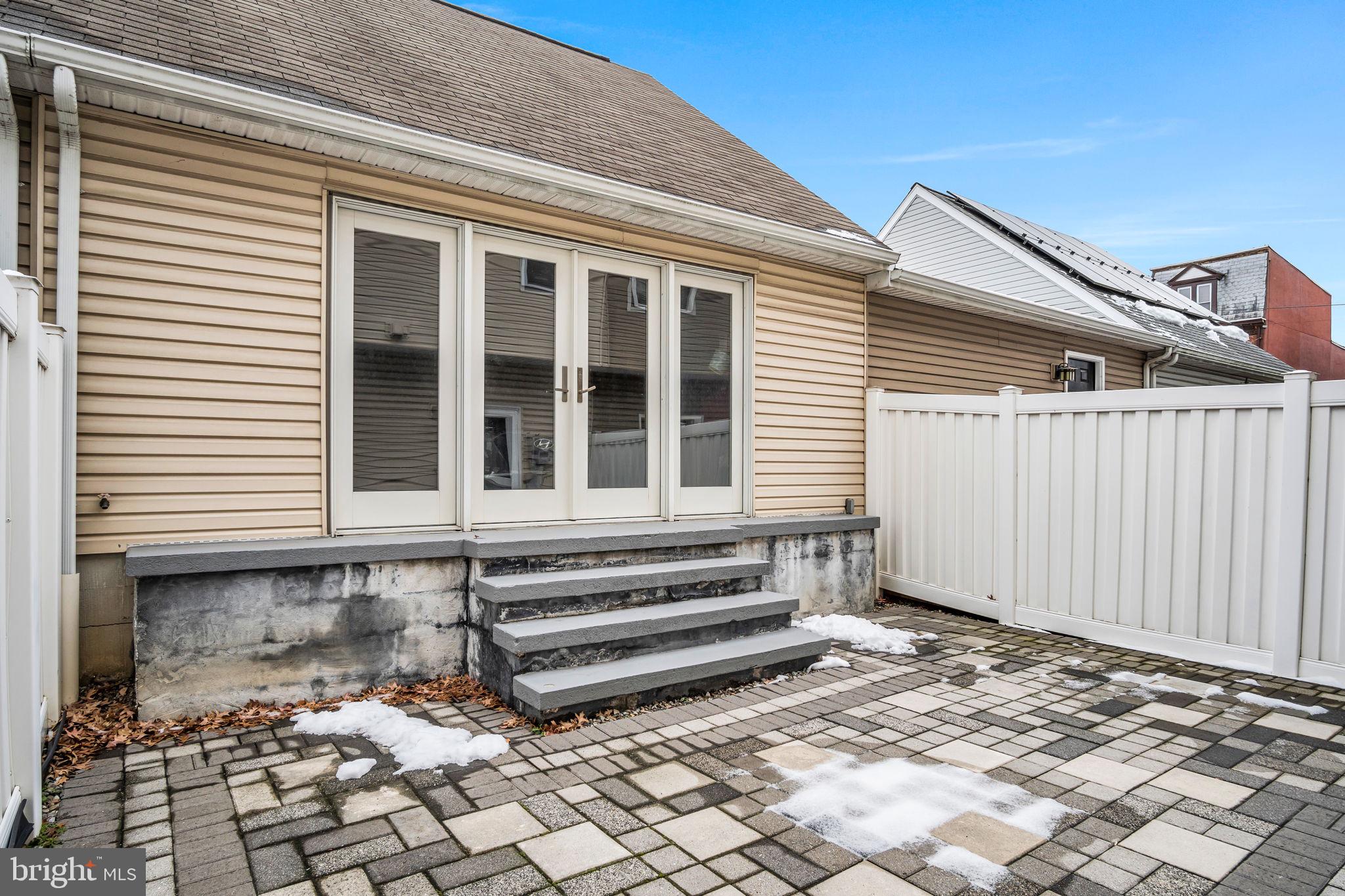 CAPITAL HEIGHTS - Residential