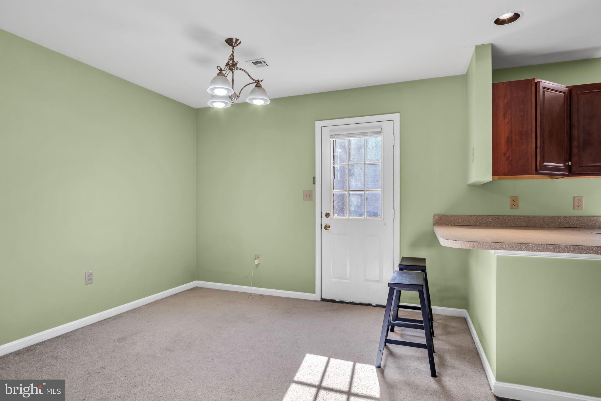 MELBOURNE PLACE - Residential