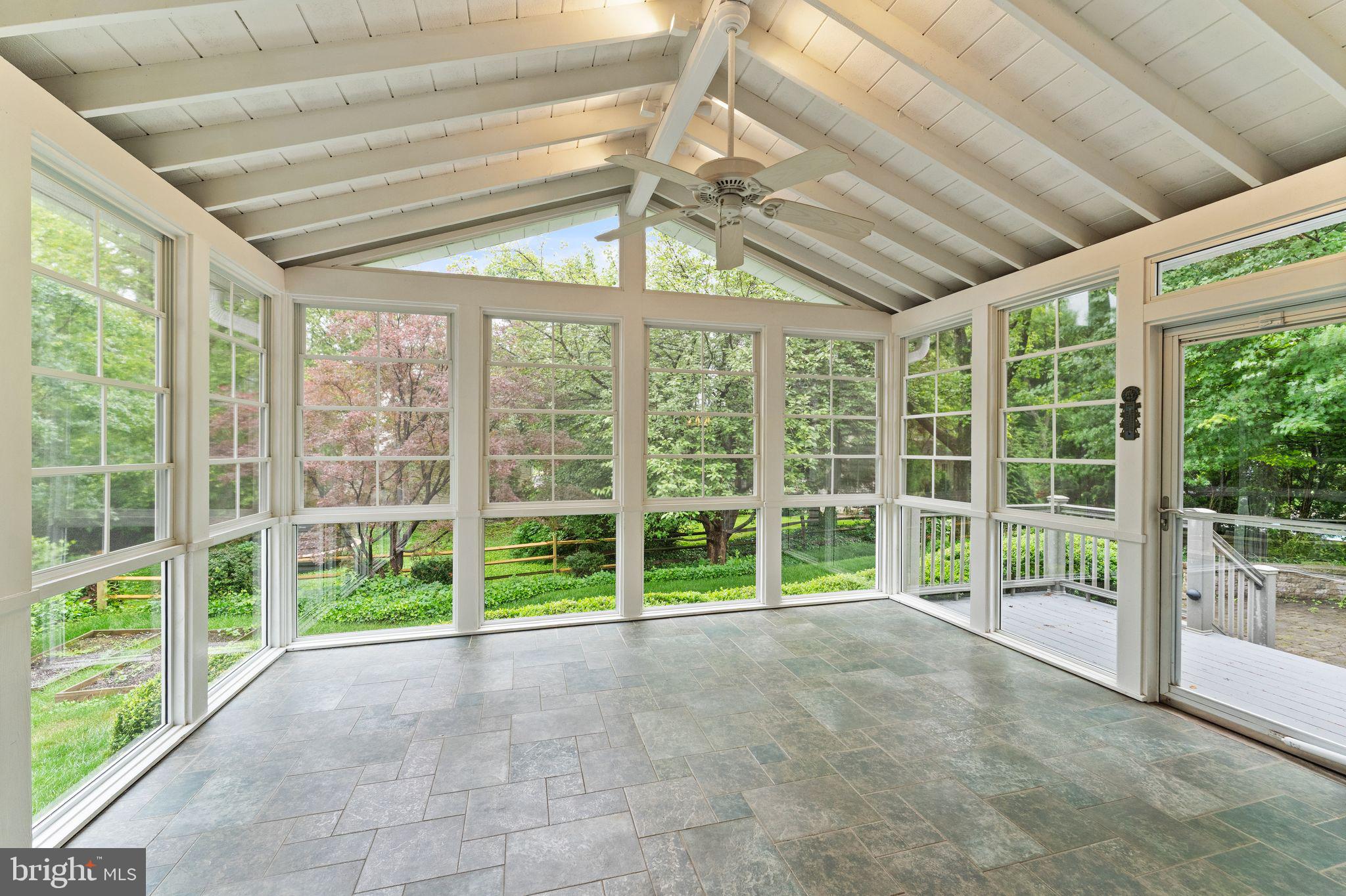 POTOMAC LAKES - Residential Lease