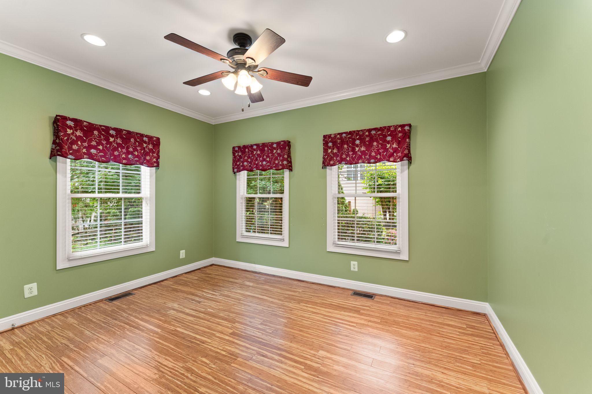 POTOMAC LAKES - Residential Lease