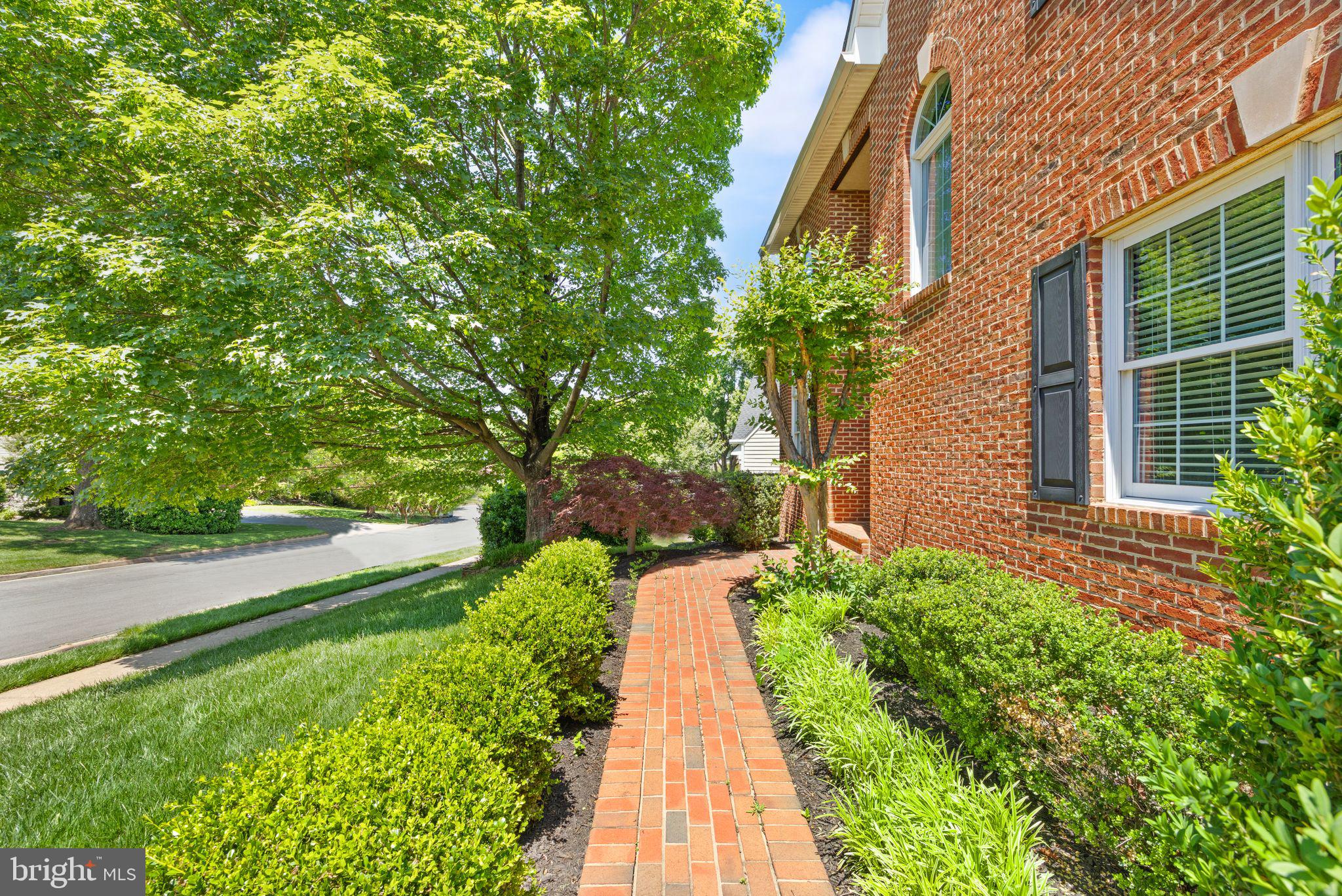 POTOMAC LAKES - Residential Lease