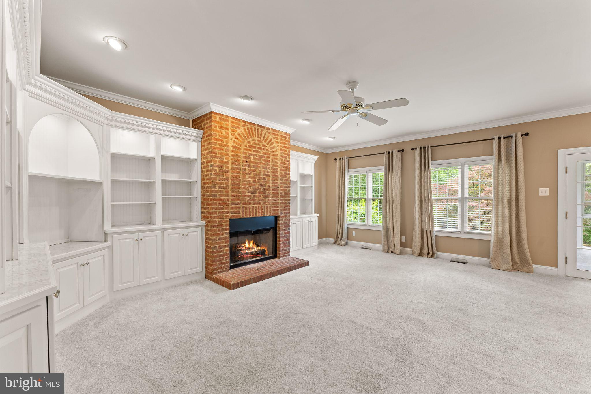 POTOMAC LAKES - Residential Lease