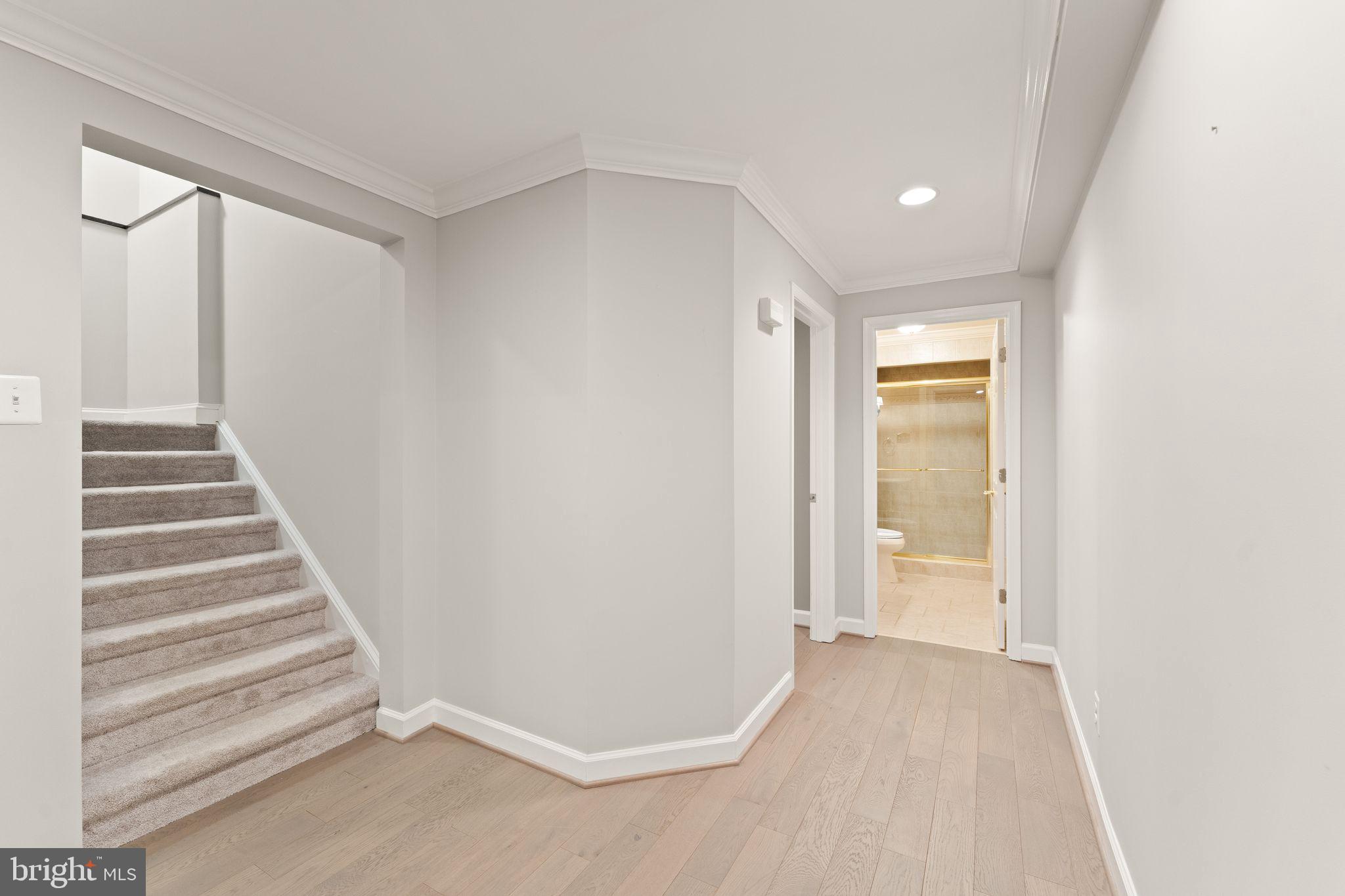 POTOMAC LAKES - Residential Lease