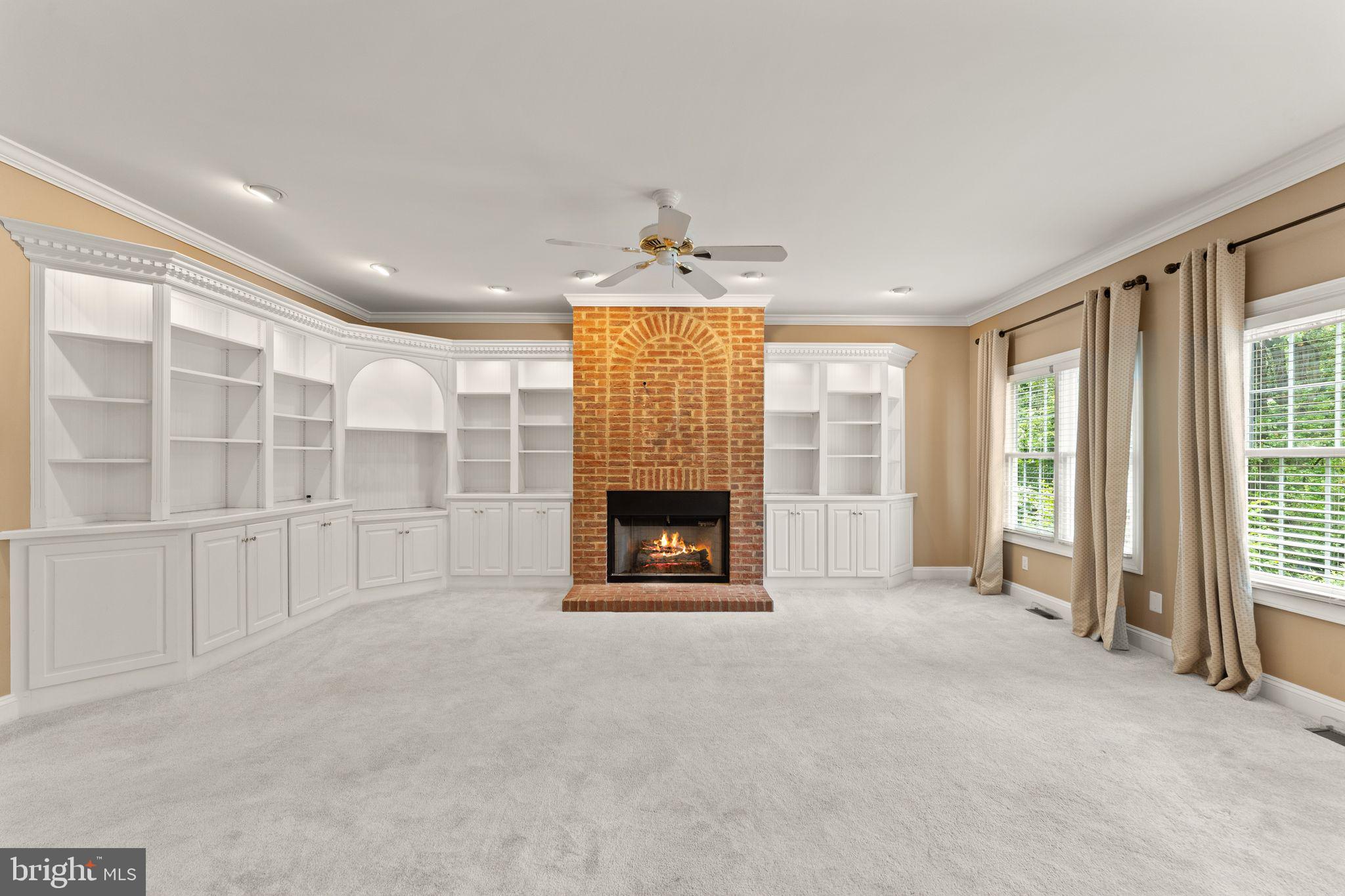 POTOMAC LAKES - Residential Lease