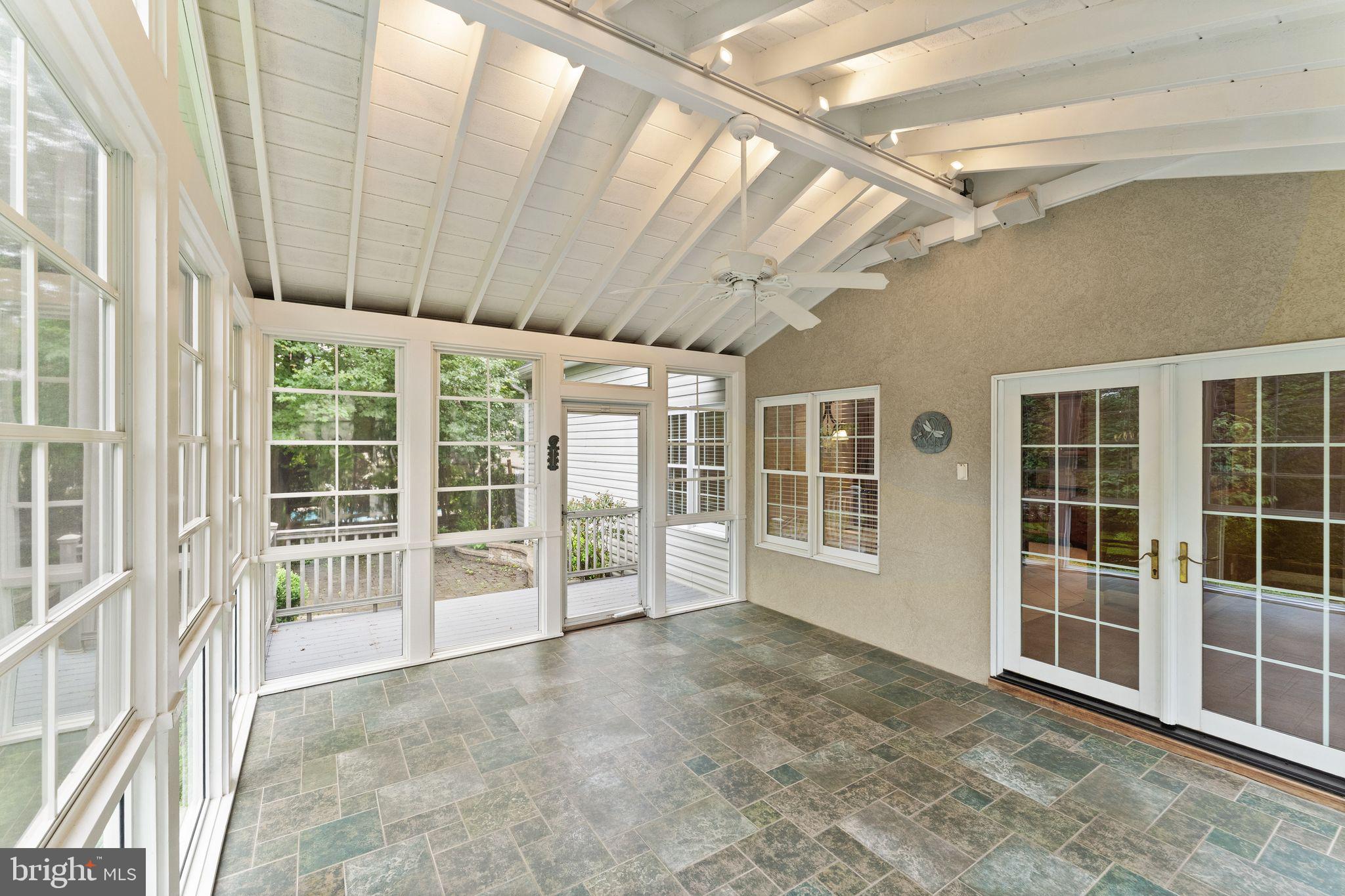 POTOMAC LAKES - Residential Lease