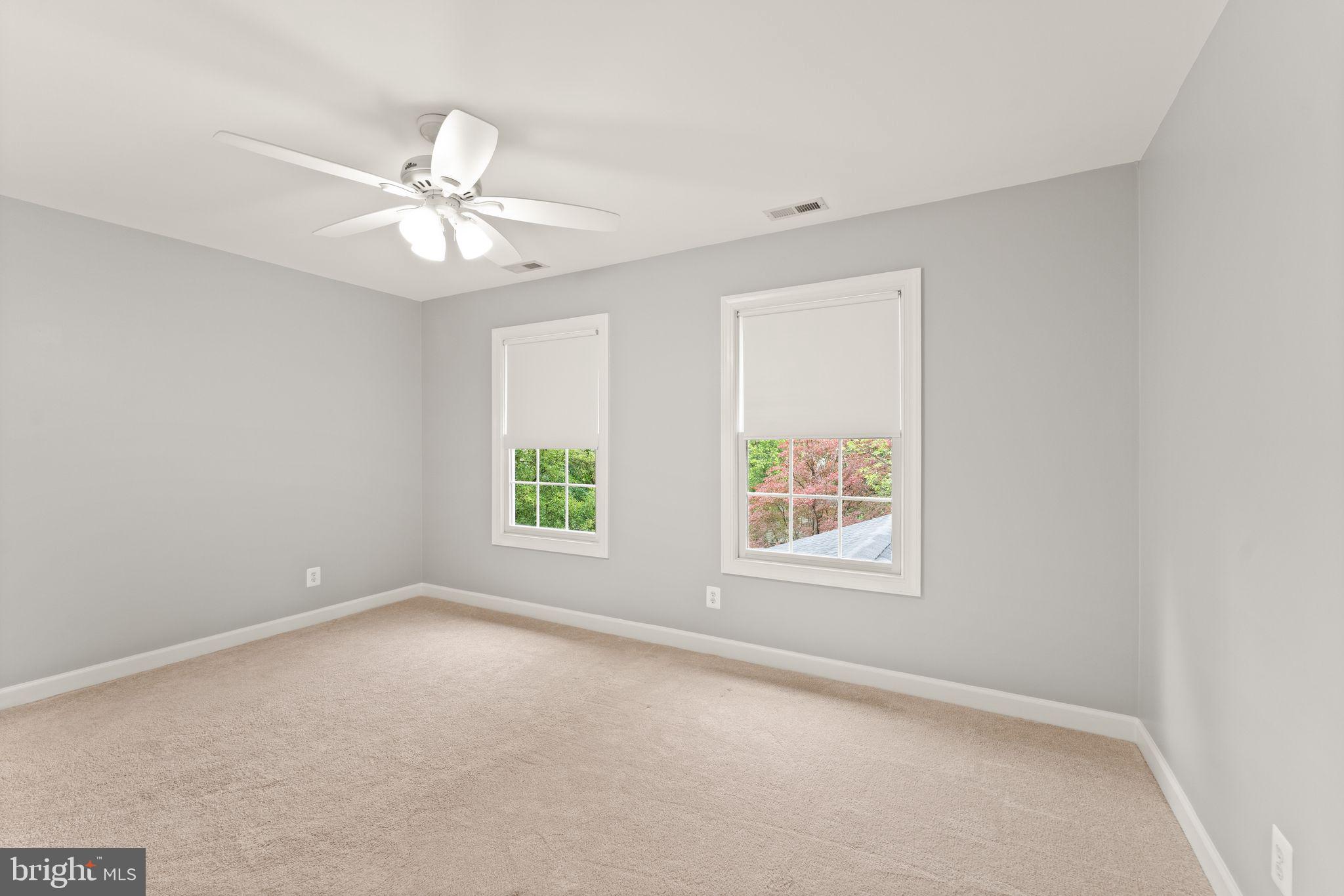 POTOMAC LAKES - Residential Lease