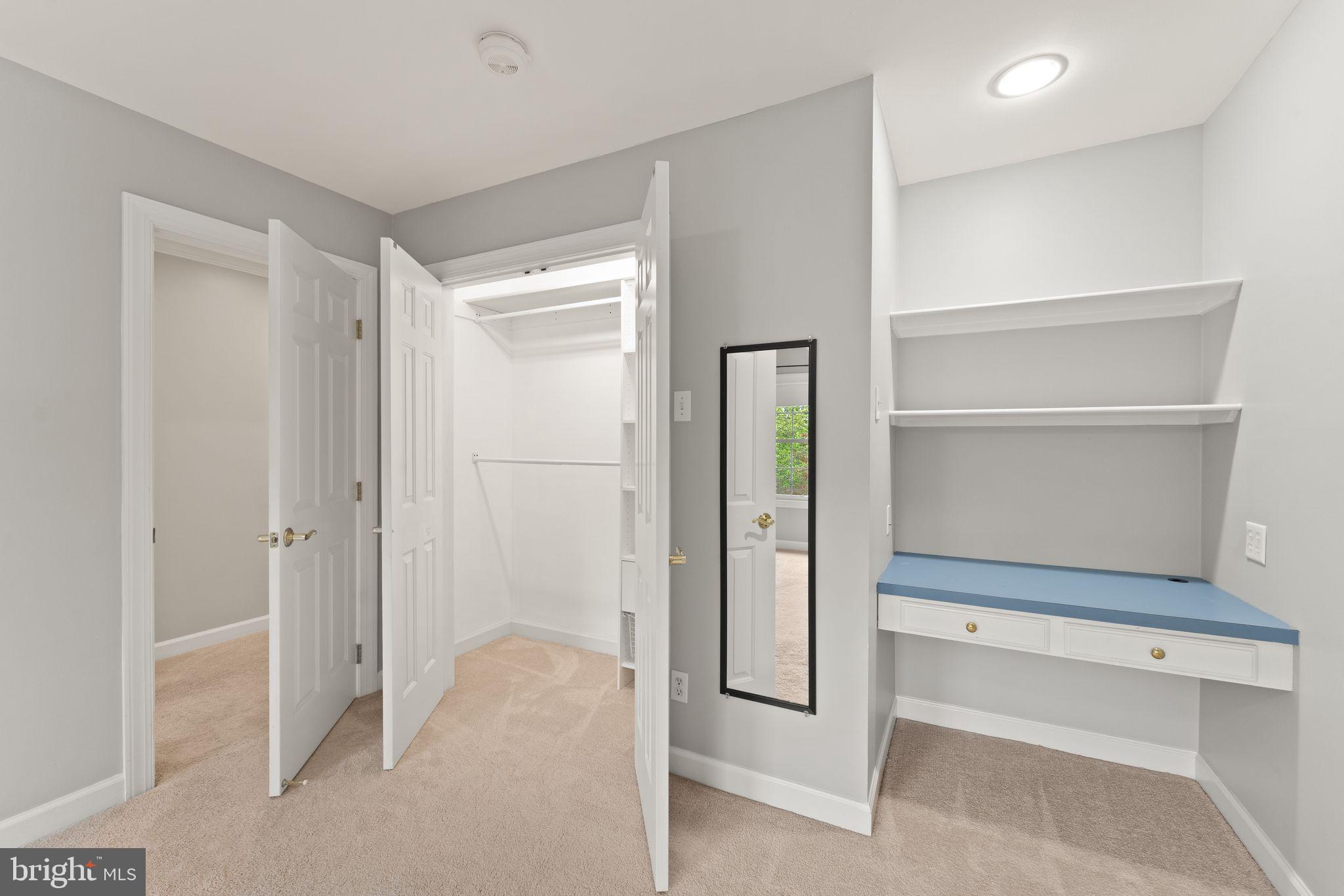 POTOMAC LAKES - Residential Lease