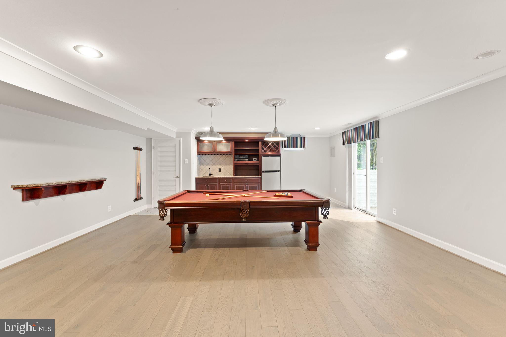 POTOMAC LAKES - Residential Lease