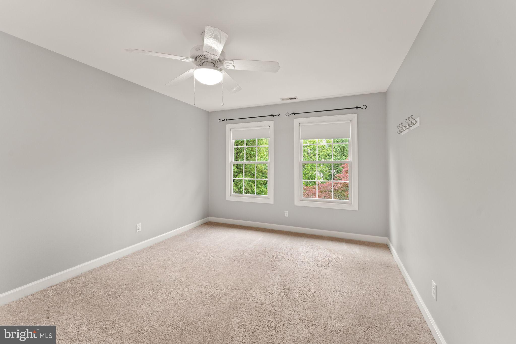 POTOMAC LAKES - Residential Lease