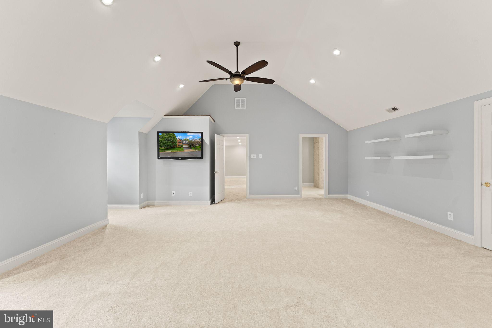 POTOMAC LAKES - Residential Lease