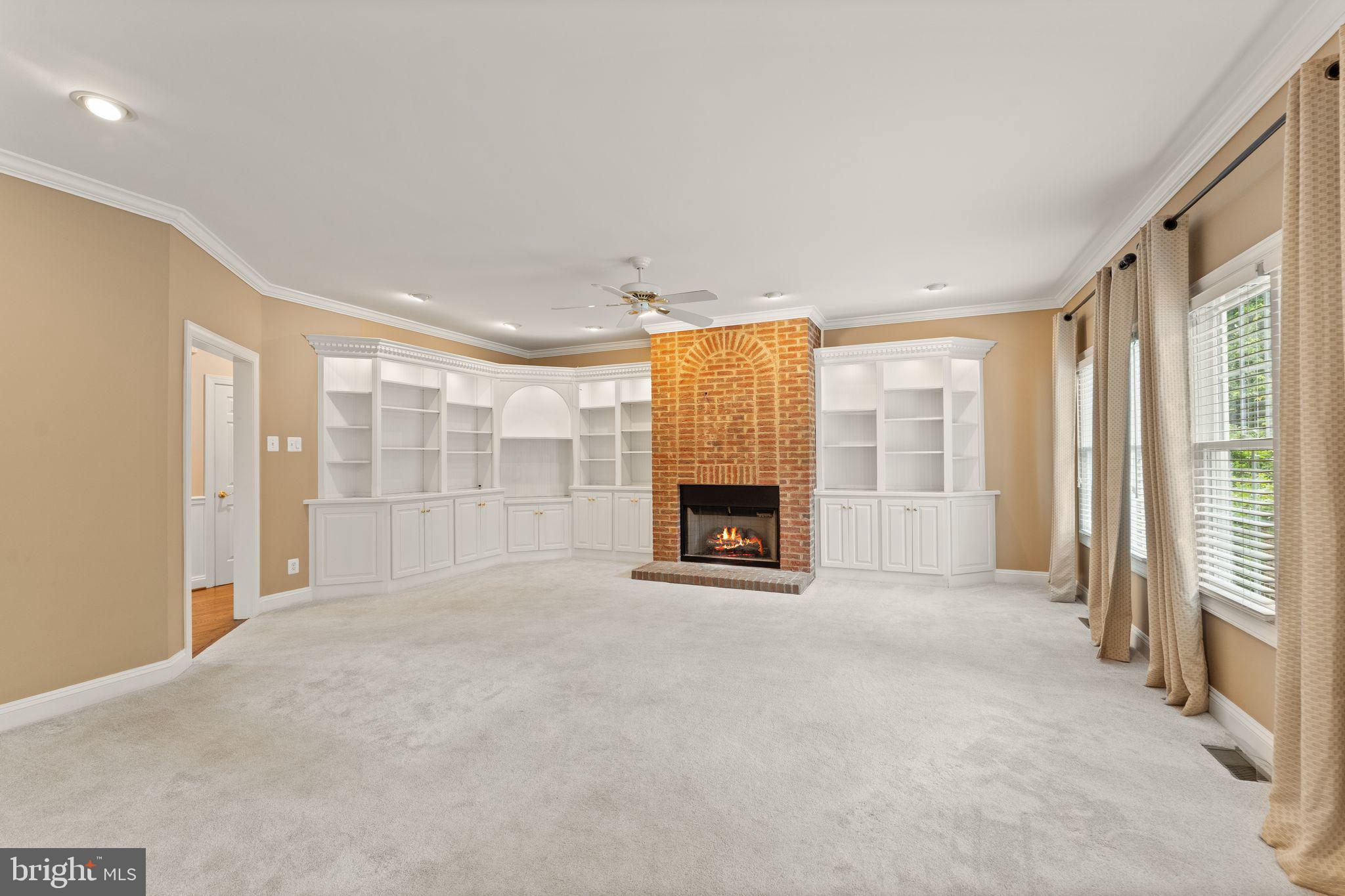 POTOMAC LAKES - Residential Lease