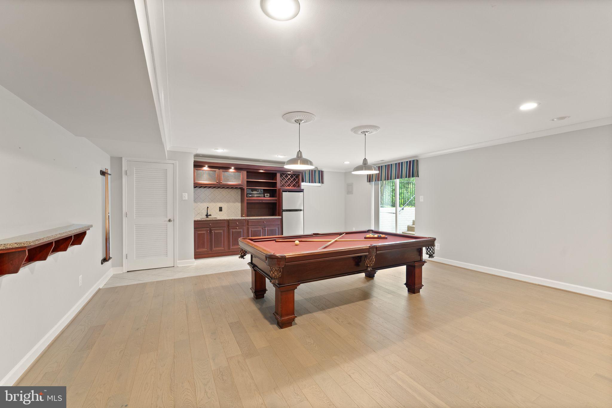 POTOMAC LAKES - Residential Lease