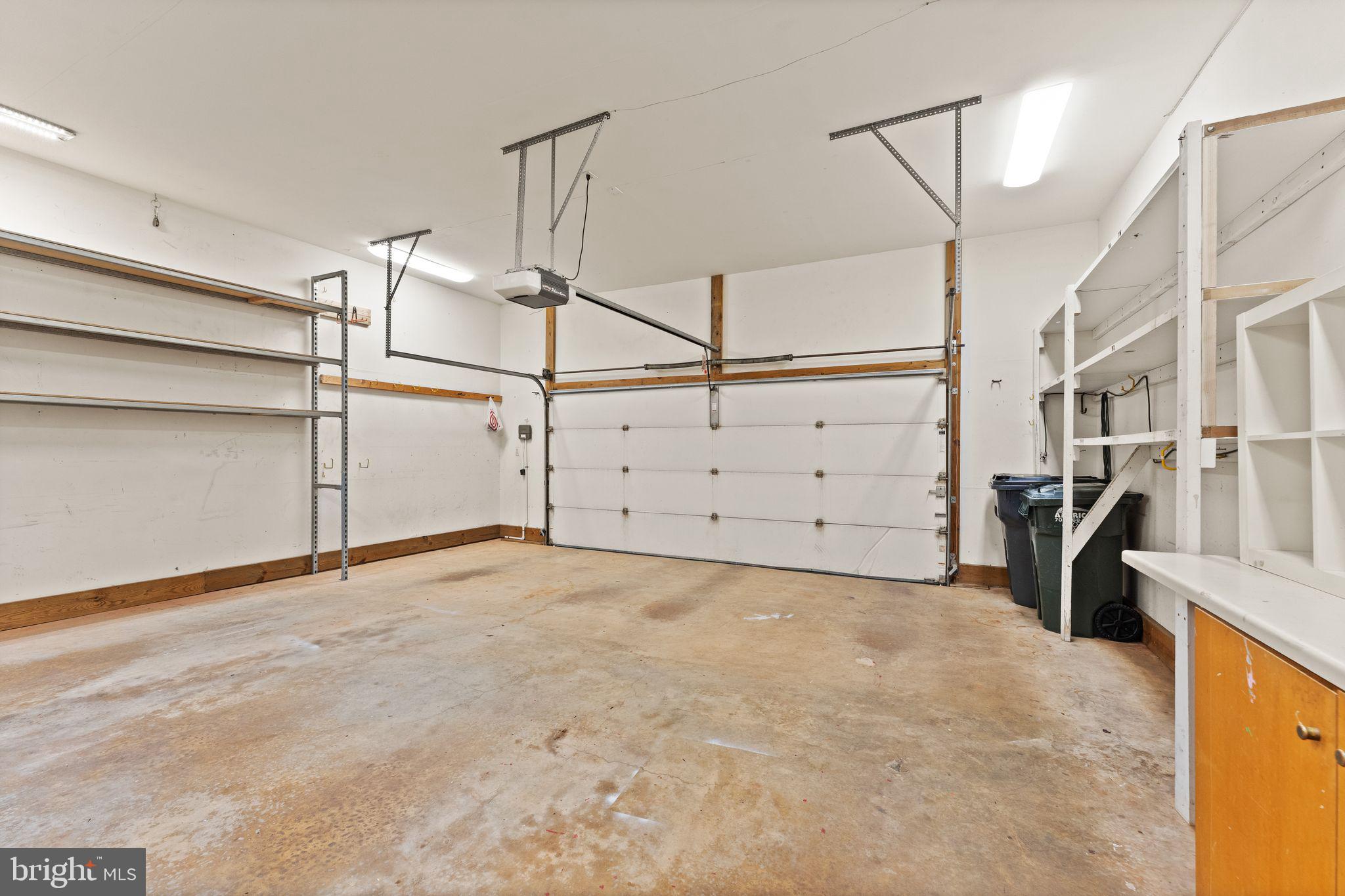 POTOMAC LAKES - Residential Lease