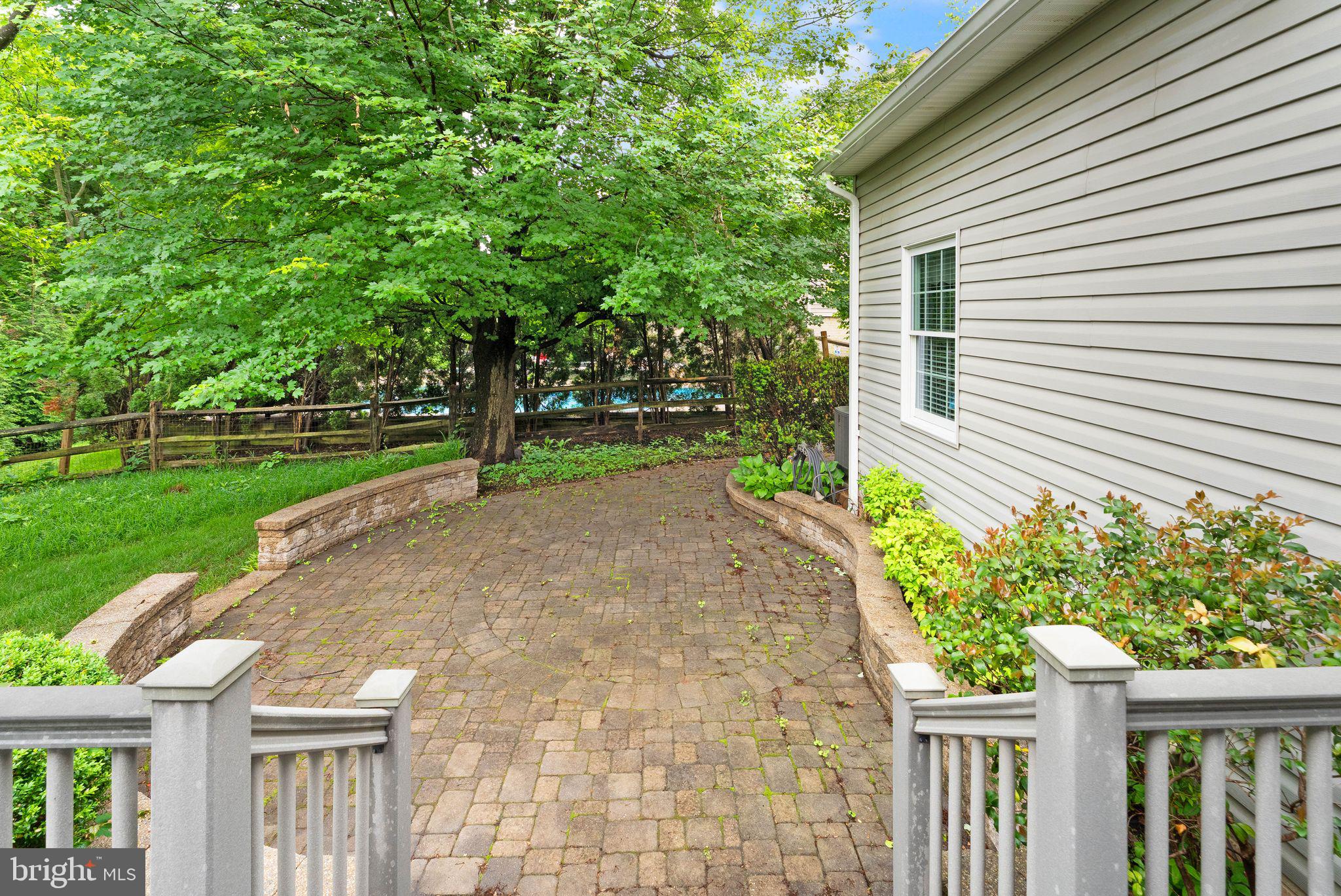 POTOMAC LAKES - Residential Lease