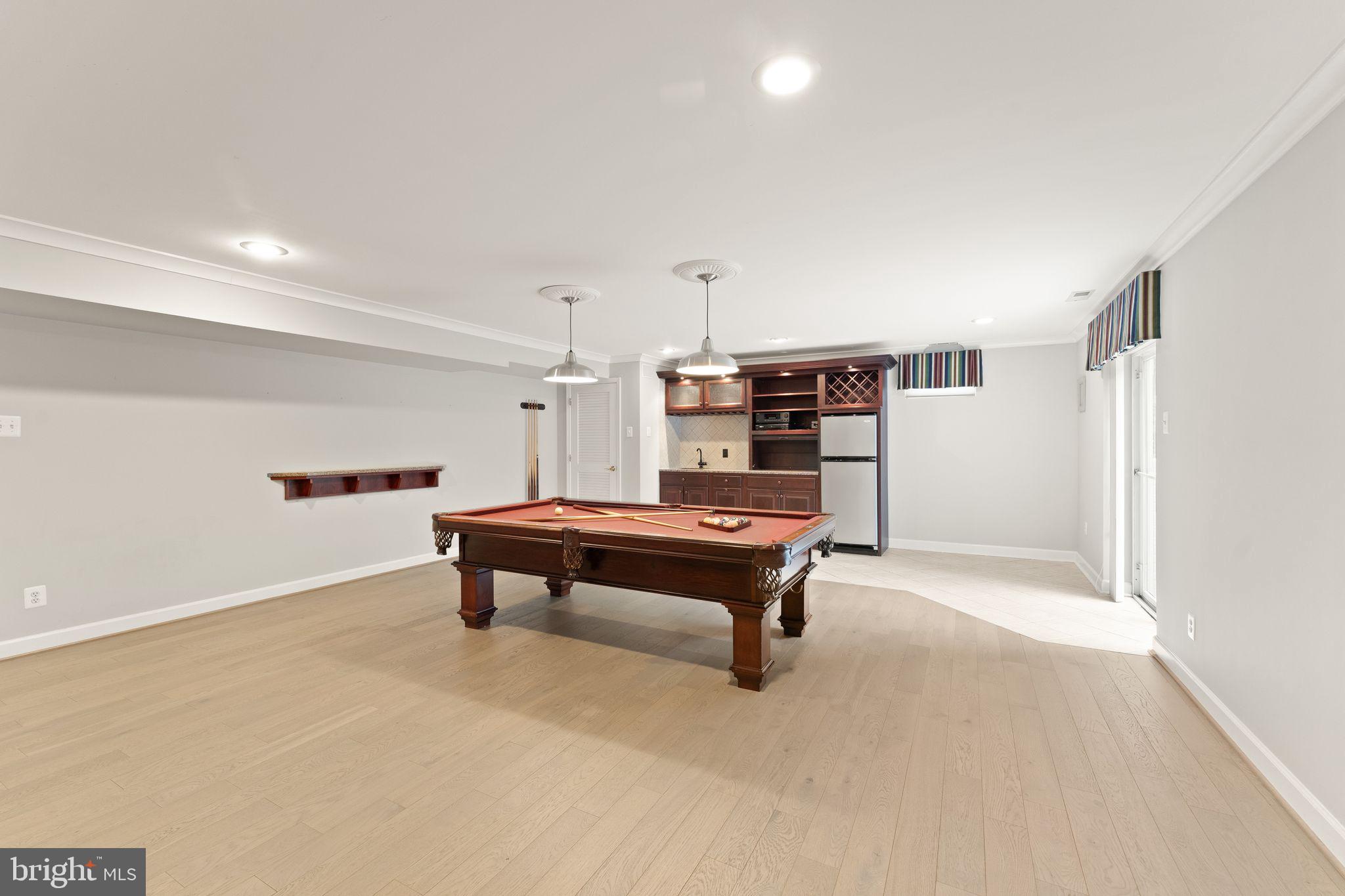 POTOMAC LAKES - Residential Lease