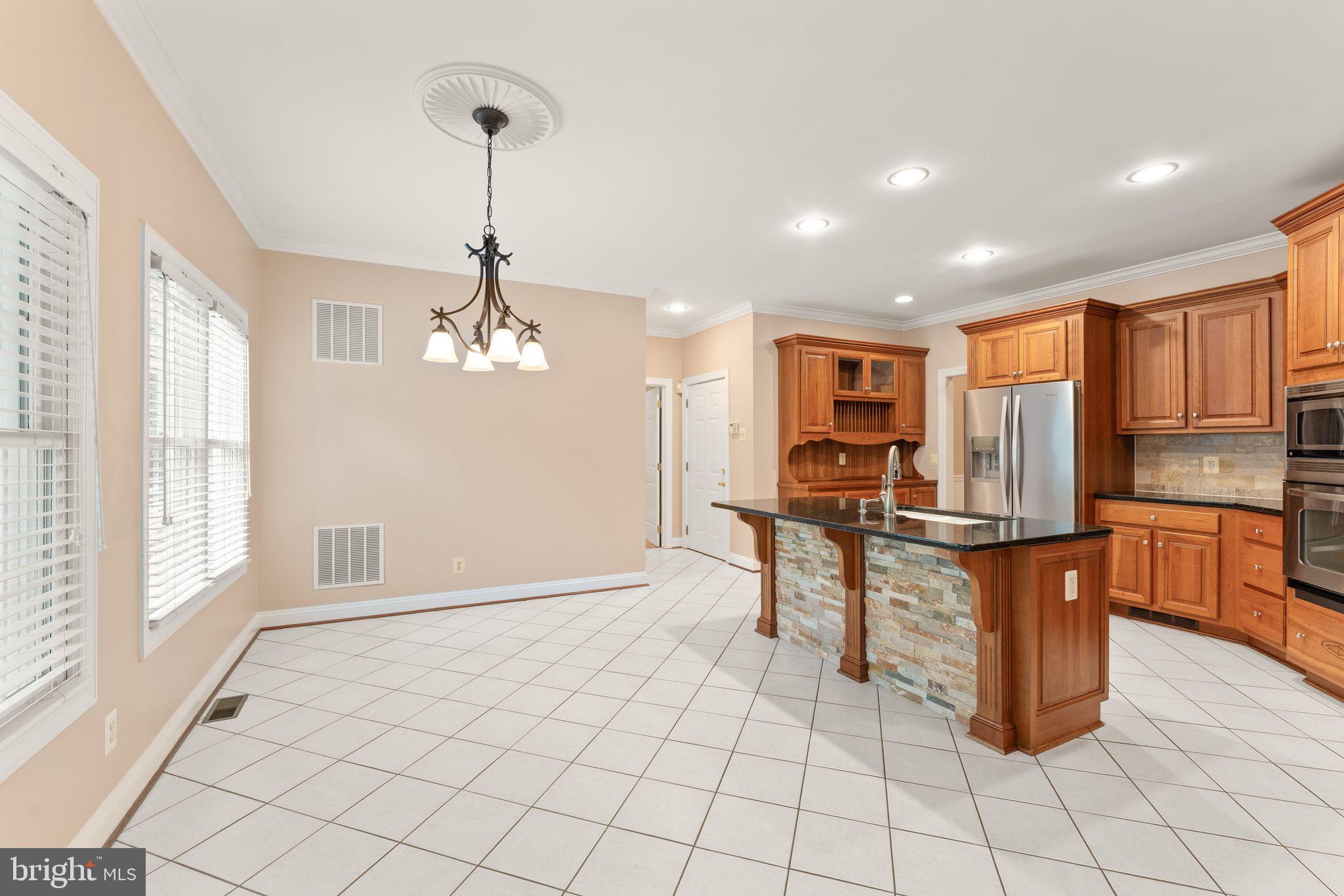 POTOMAC LAKES - Residential Lease