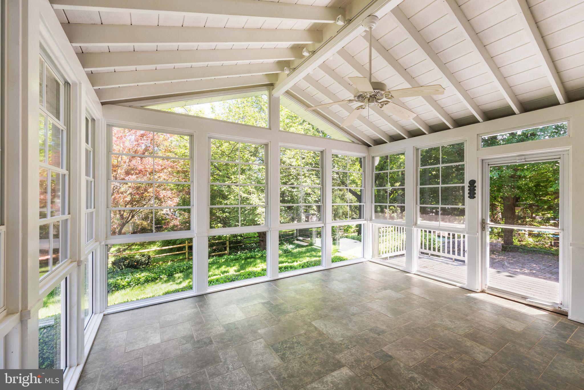 POTOMAC LAKES - Residential Lease