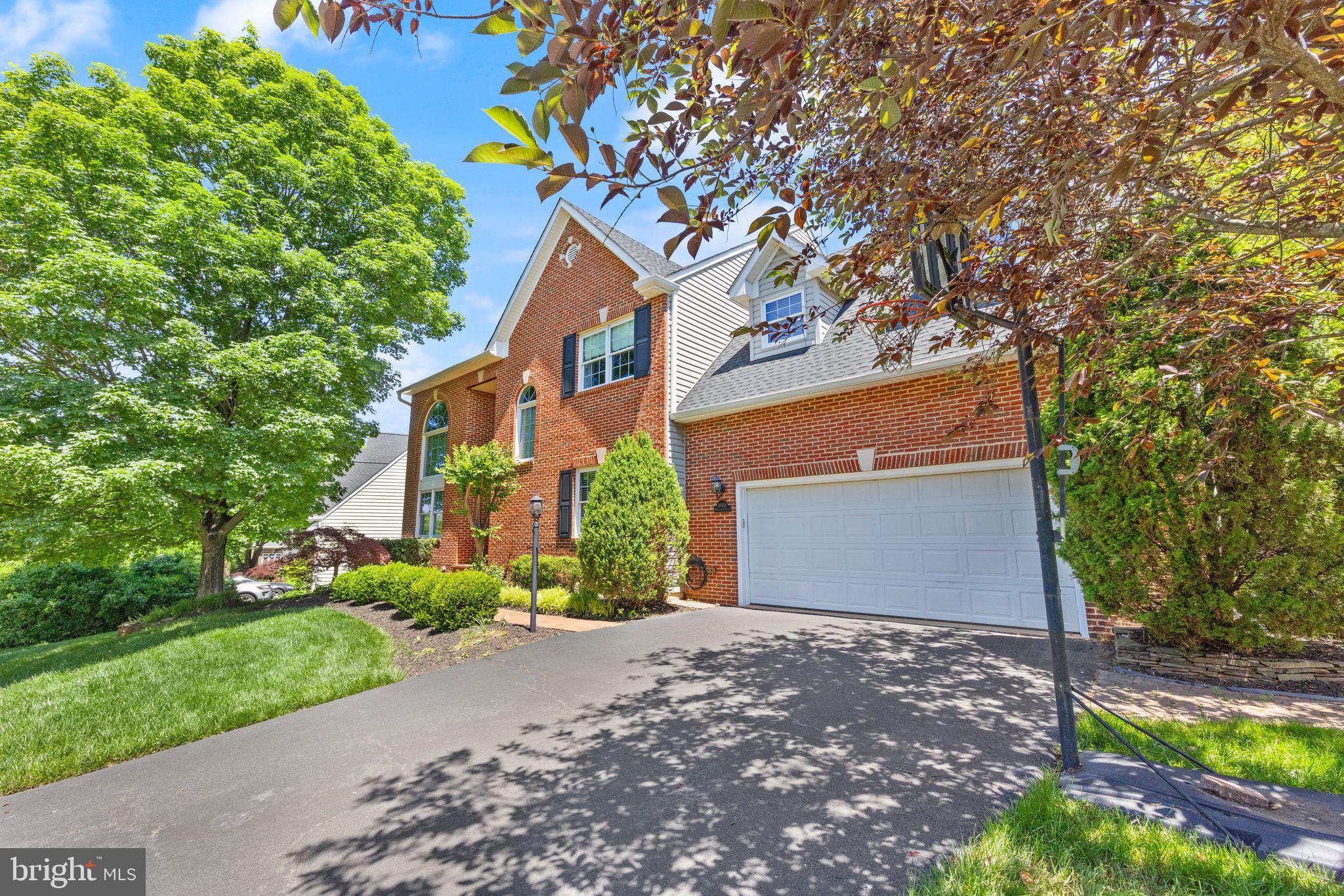 POTOMAC LAKES - Residential Lease