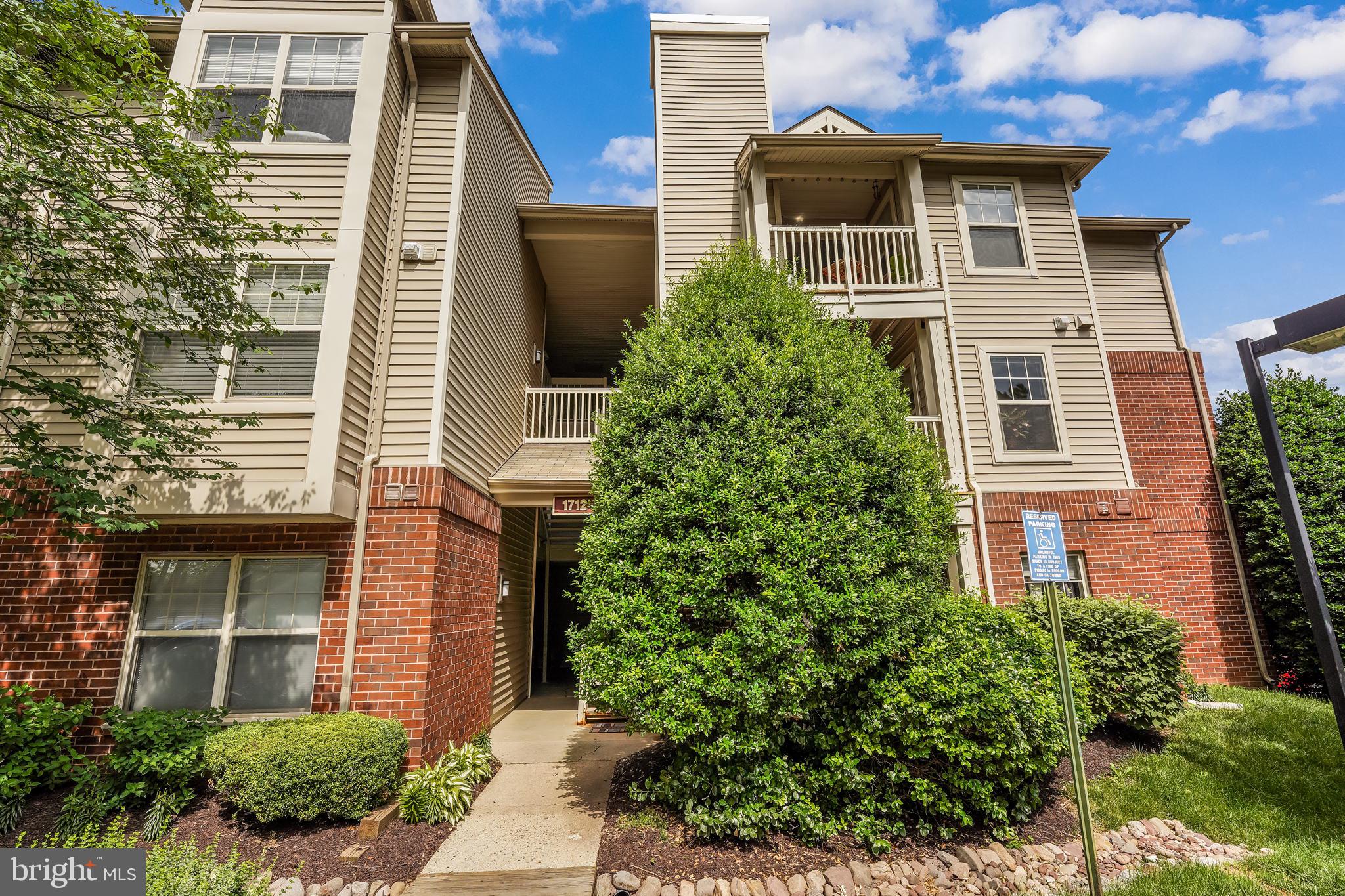 LOCATION, LOCATION, LOCATION! Lovely 2br/2ba second level condo in the quiet rear of the sub division.Steps to the Reston Town Center.950SF of living area and a spacious deck. Newer washer and dryer and microwave. Granite counter tops and Stainless Steel appliances.
Master bedroom has a walking in closet. Located next to the new clubhouse with high speed internet, wet bar, pool and fitness center. Less than a mile to the toll road .
Pets Allowed- Under 45 pounds. Pet non-refundable fee of $500.