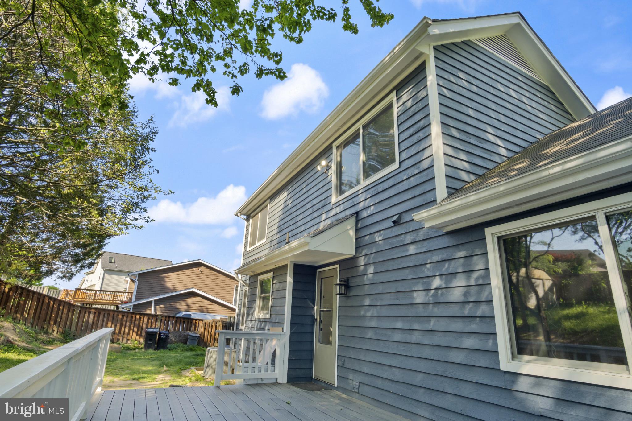 CAMELOT - Residential