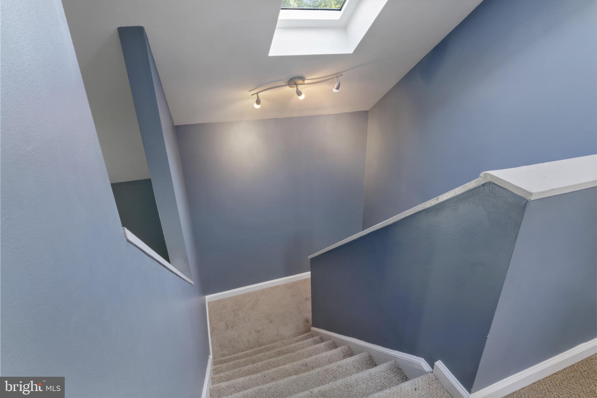 CAMELOT - Residential