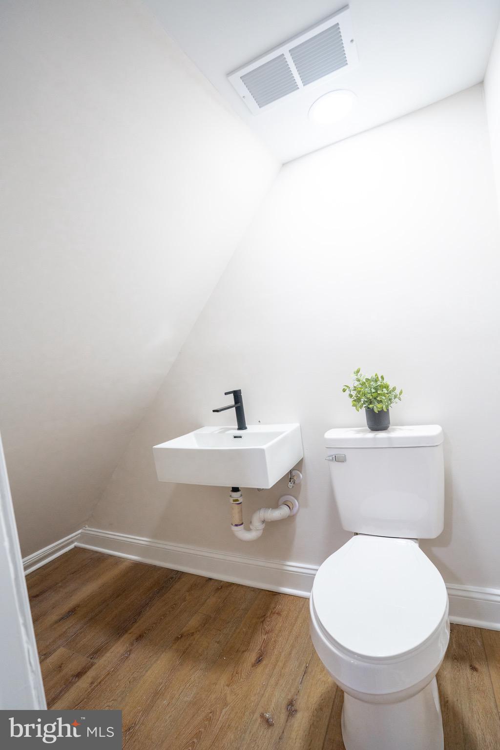 HARWOOD PARK - Residential Lease